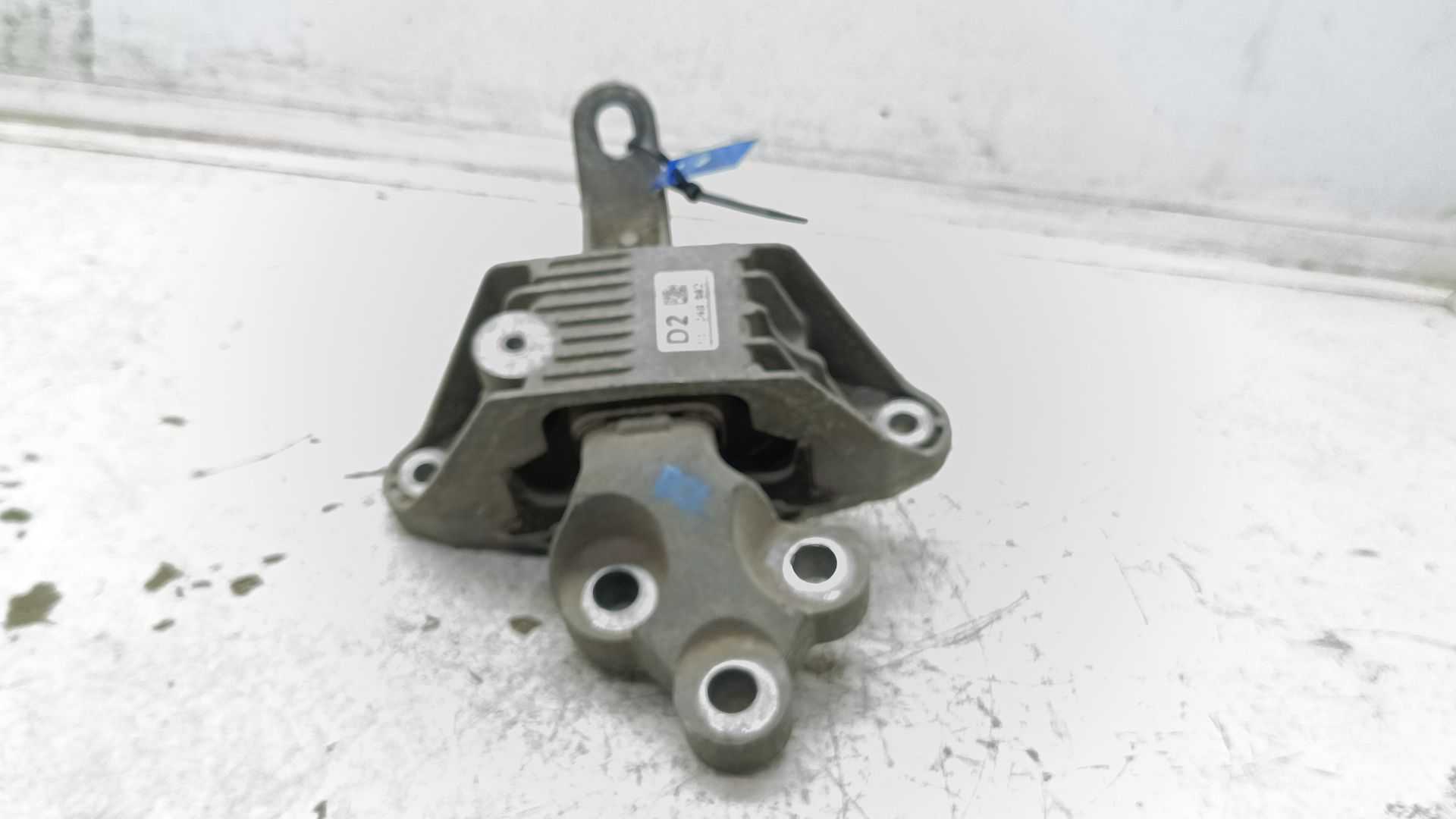 Recambio de soporte motor izquierdo para opel astra j lim. 1.3 16v cdti referencia OEM IAM 13248542  