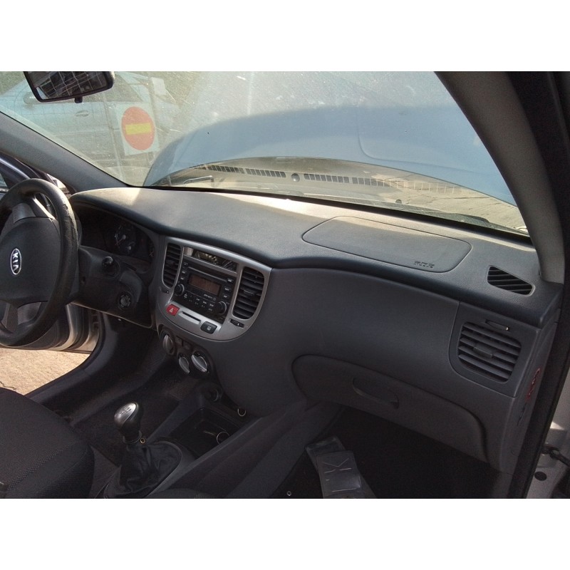 Recambio de salpicadero para kia rio 1.4 cat referencia OEM IAM   