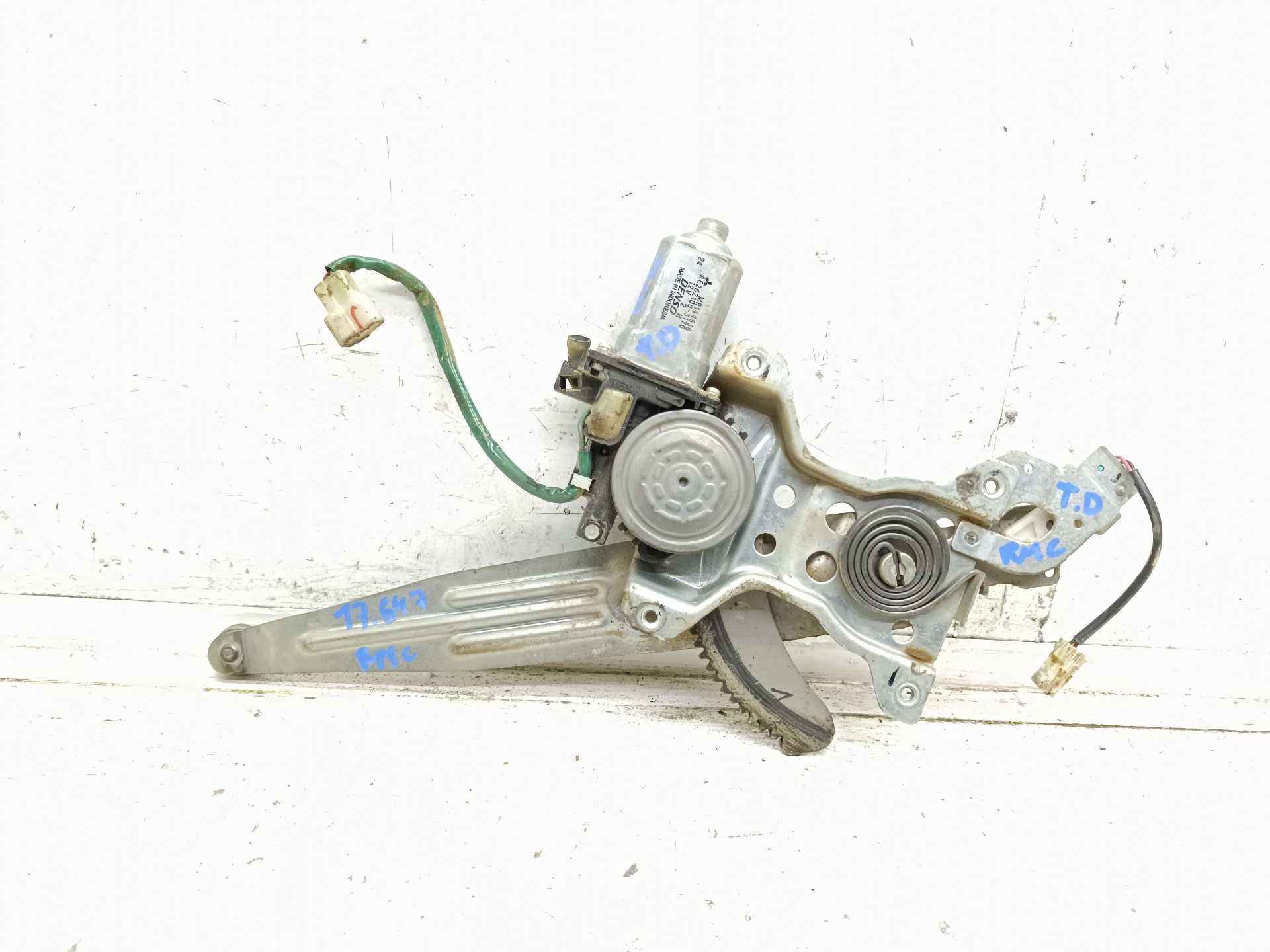 Recambio de elevalunas trasero derecho para mitsubishi l 200 (ka0/kb0) referencia OEM IAM MR144538  