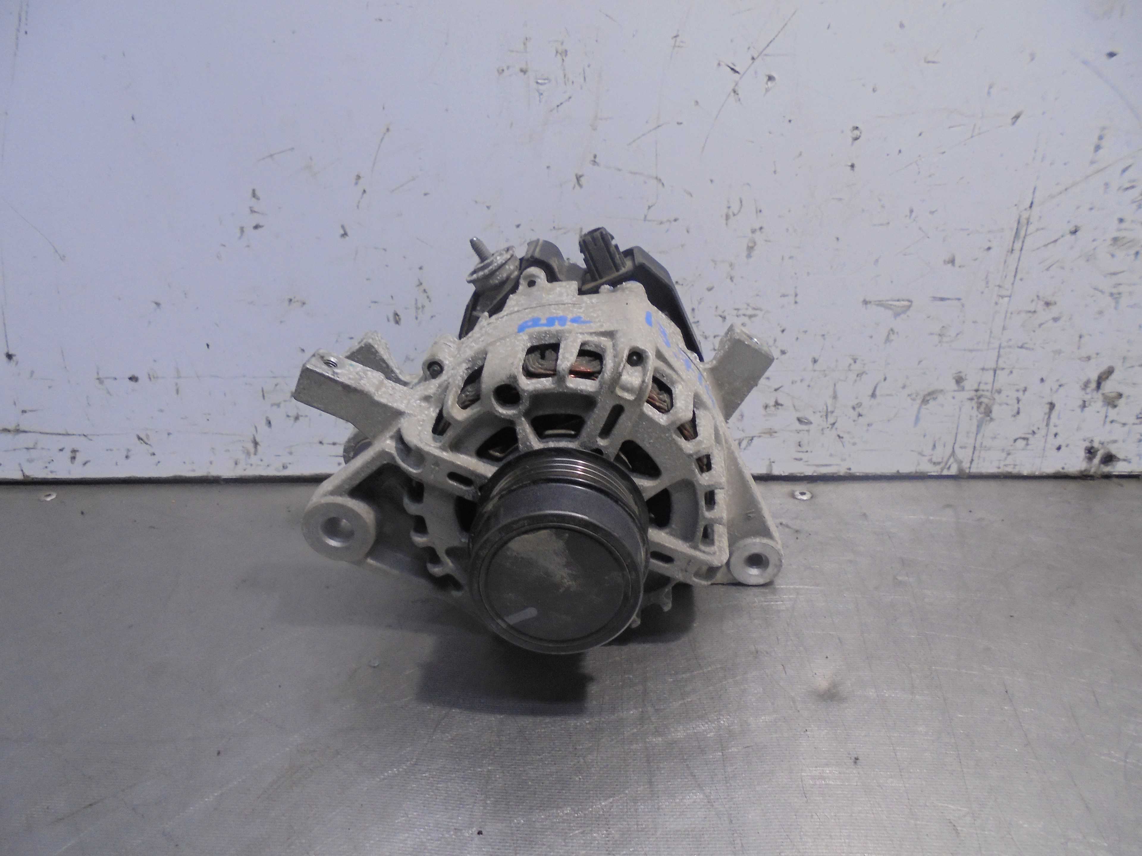 Recambio de alternador para toyota yaris 1.3 16v cat referencia OEM IAM 270600Y270 VALEO 