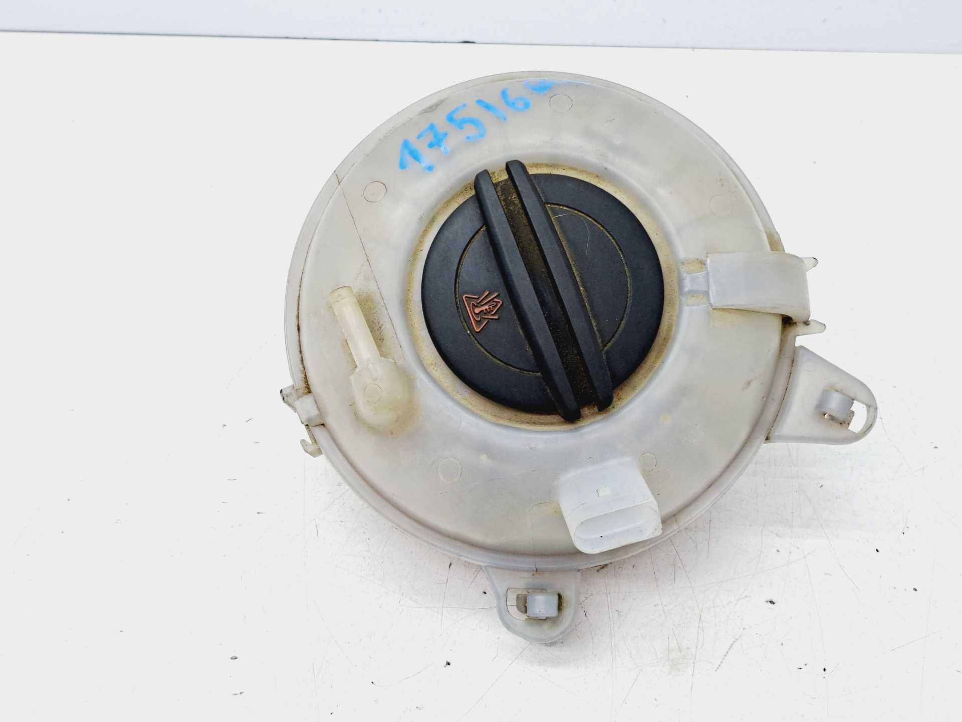 Recambio de deposito expansion para volkswagen golf vii lim. (5g1) 1.6 tdi dpf referencia OEM IAM 5Q0121407A  