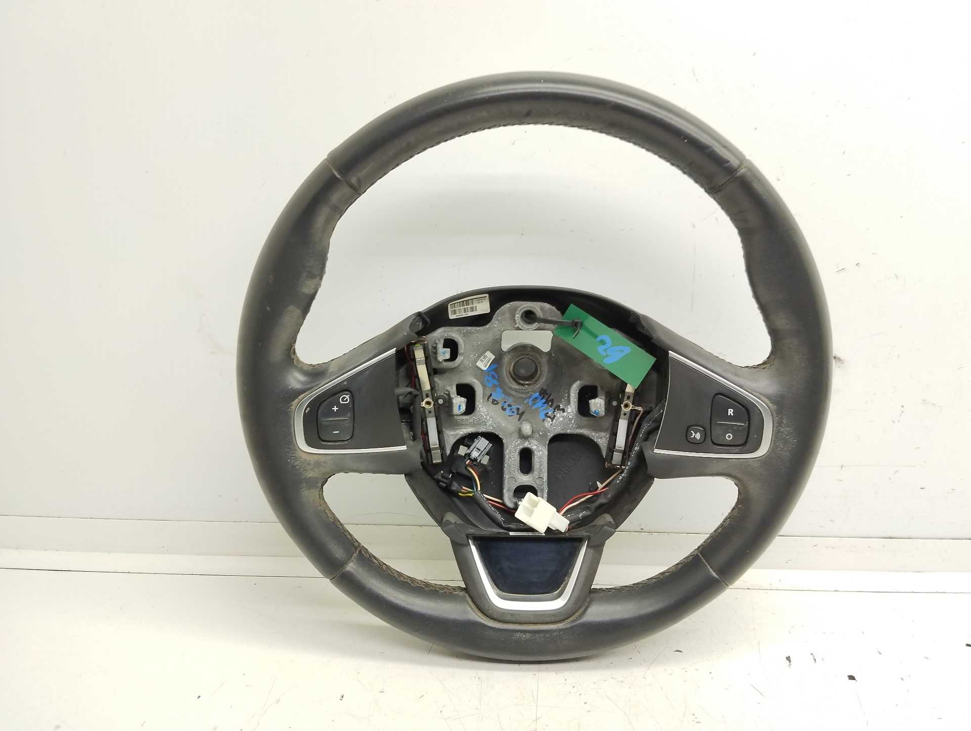 Recambio de volante para renault clio iv zen referencia OEM IAM 6337663A 484000110R 