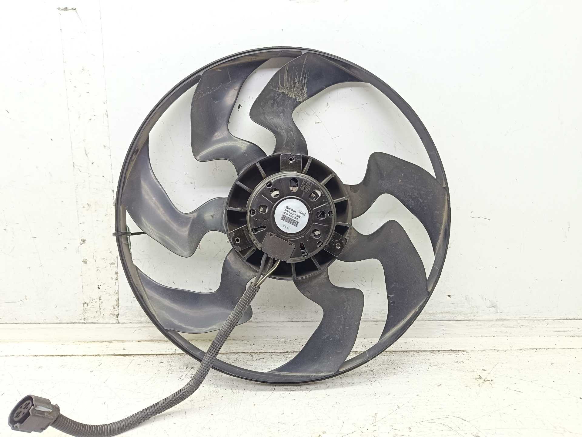 Recambio de electroventilador para kia ceed concept referencia OEM IAM 3137230234  