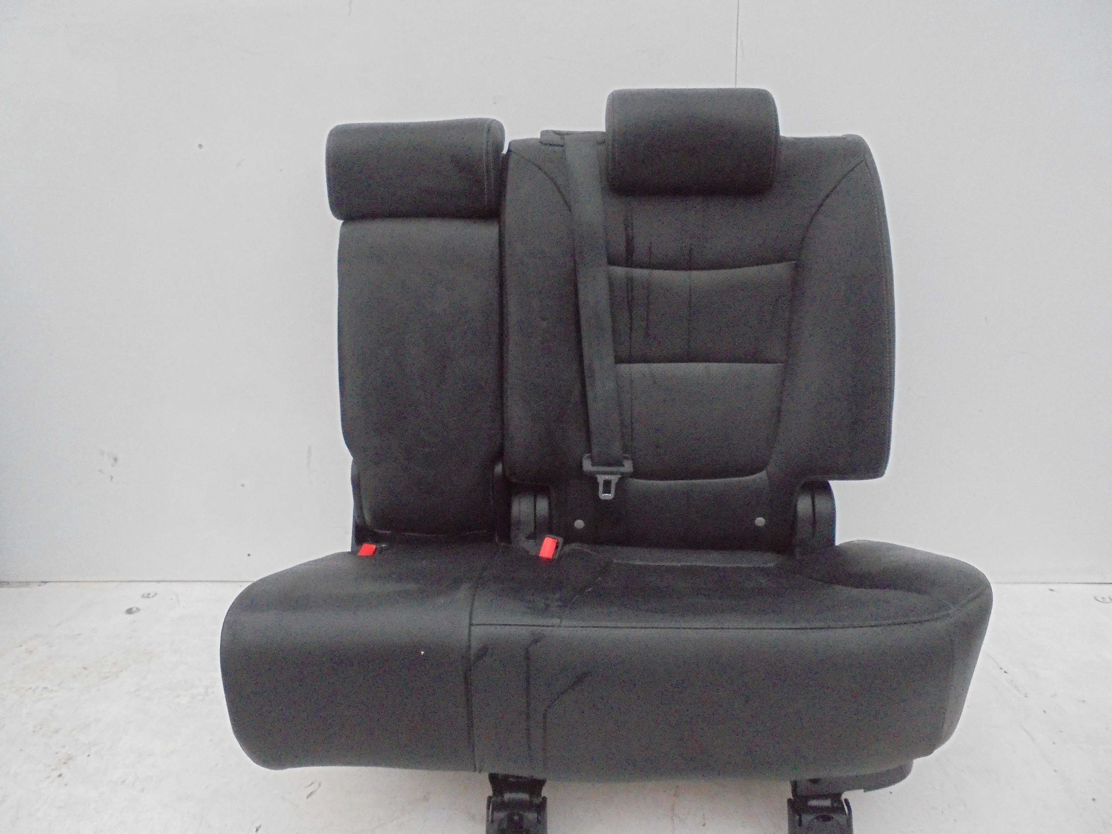 Recambio de asientos trasero izquierdo para kia sorento active 4wd referencia OEM IAM   