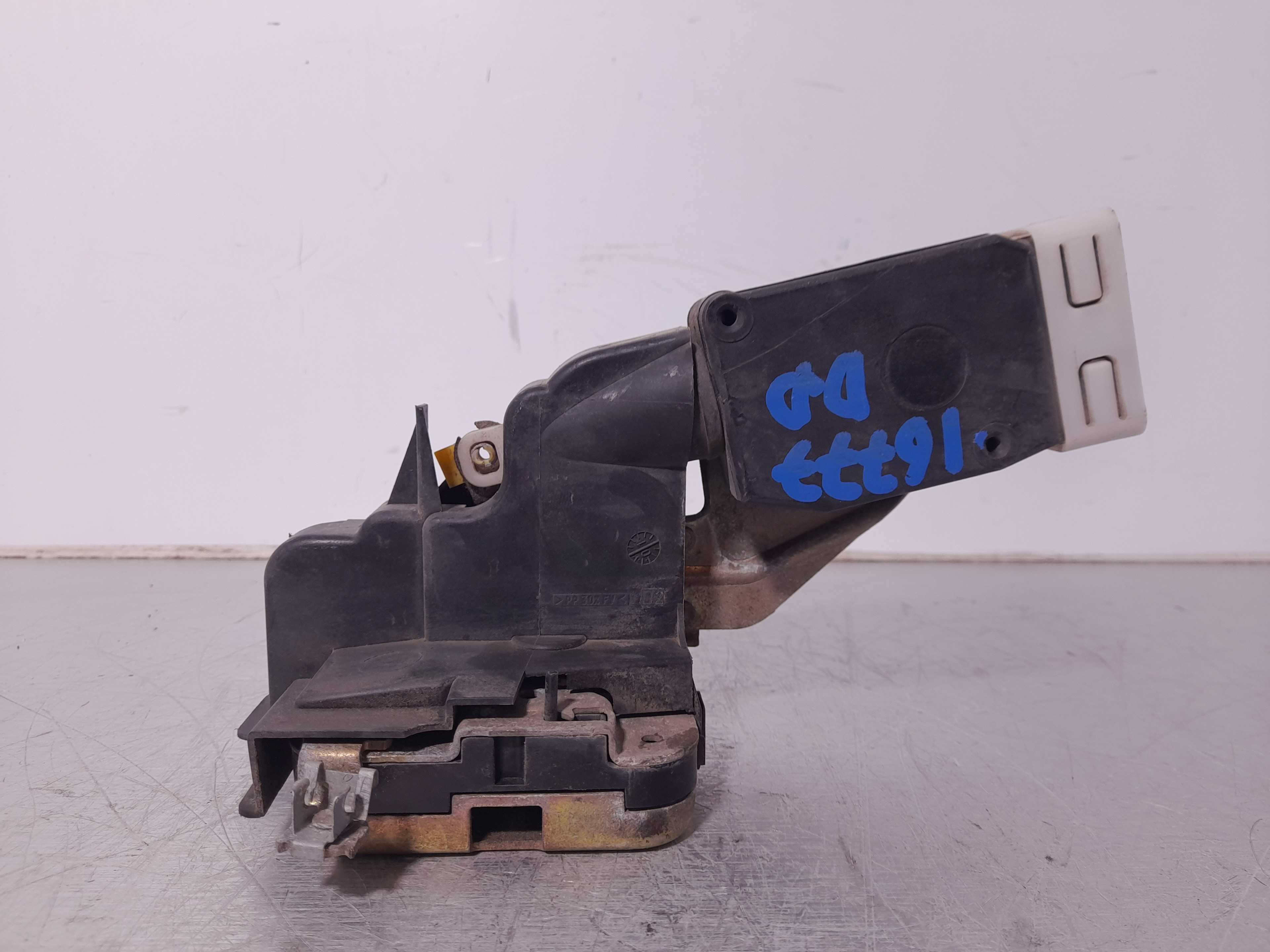 Recambio de cerradura puerta delantera derecha para volvo s40 berlina 1.8i referencia OEM IAM   