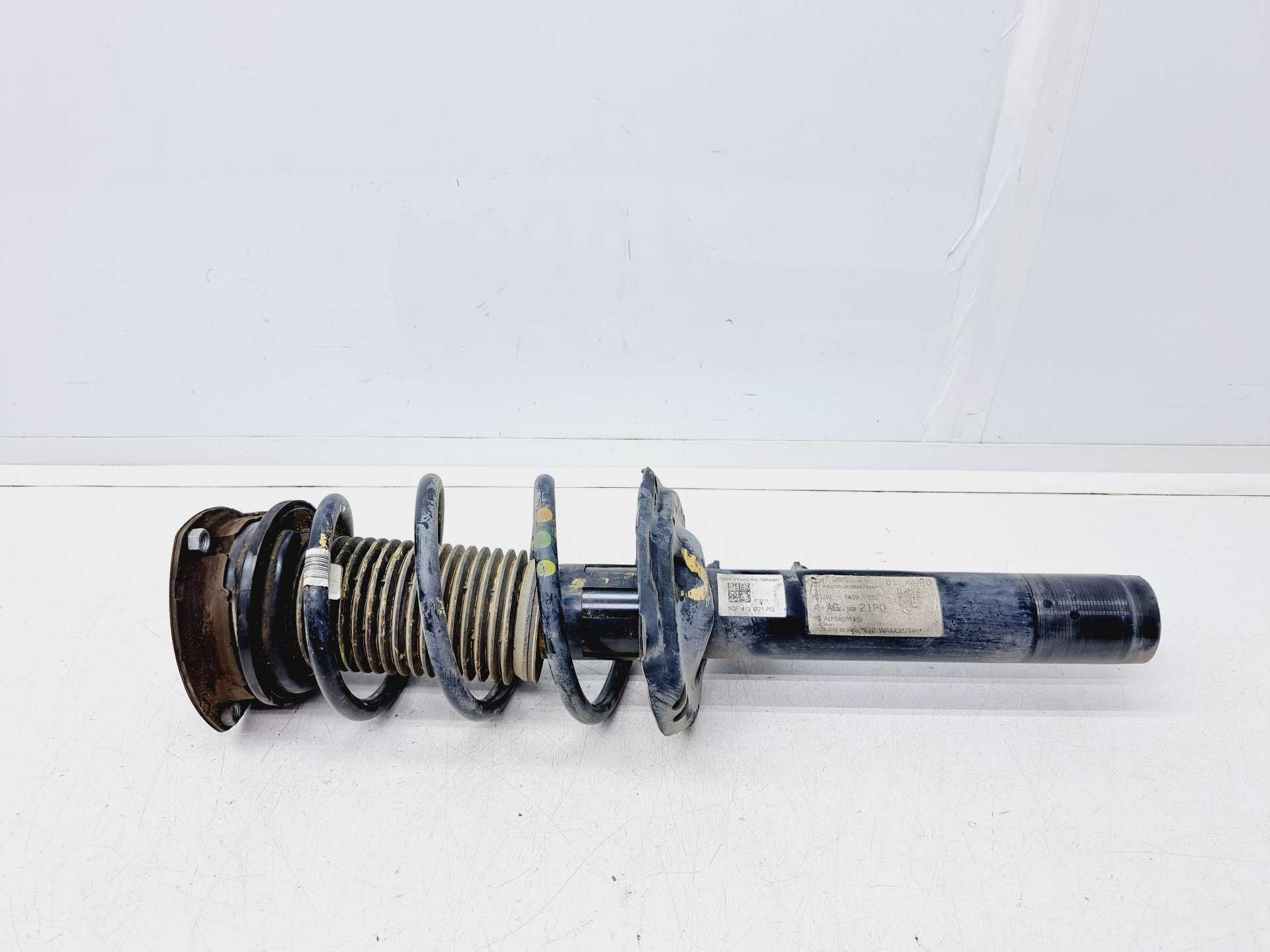 Recambio de amortiguador delantero izquierdo para volkswagen tiguan 2.0 tdi referencia OEM IAM 5QF412021PQ  