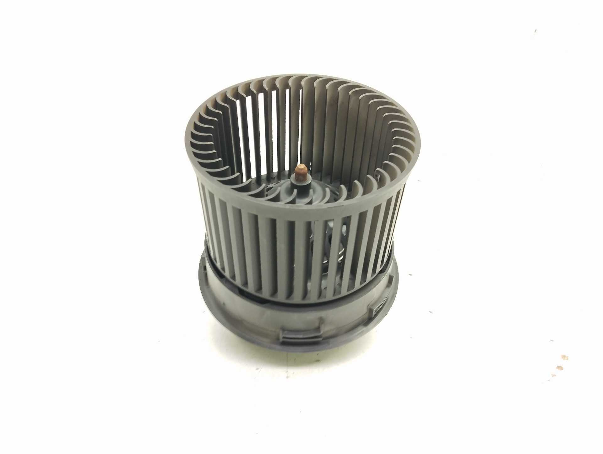 Recambio de motor calefaccion para citroën c4 lim. 1.6 hdi fap referencia OEM IAM 567070403001 T1011131B VALEO