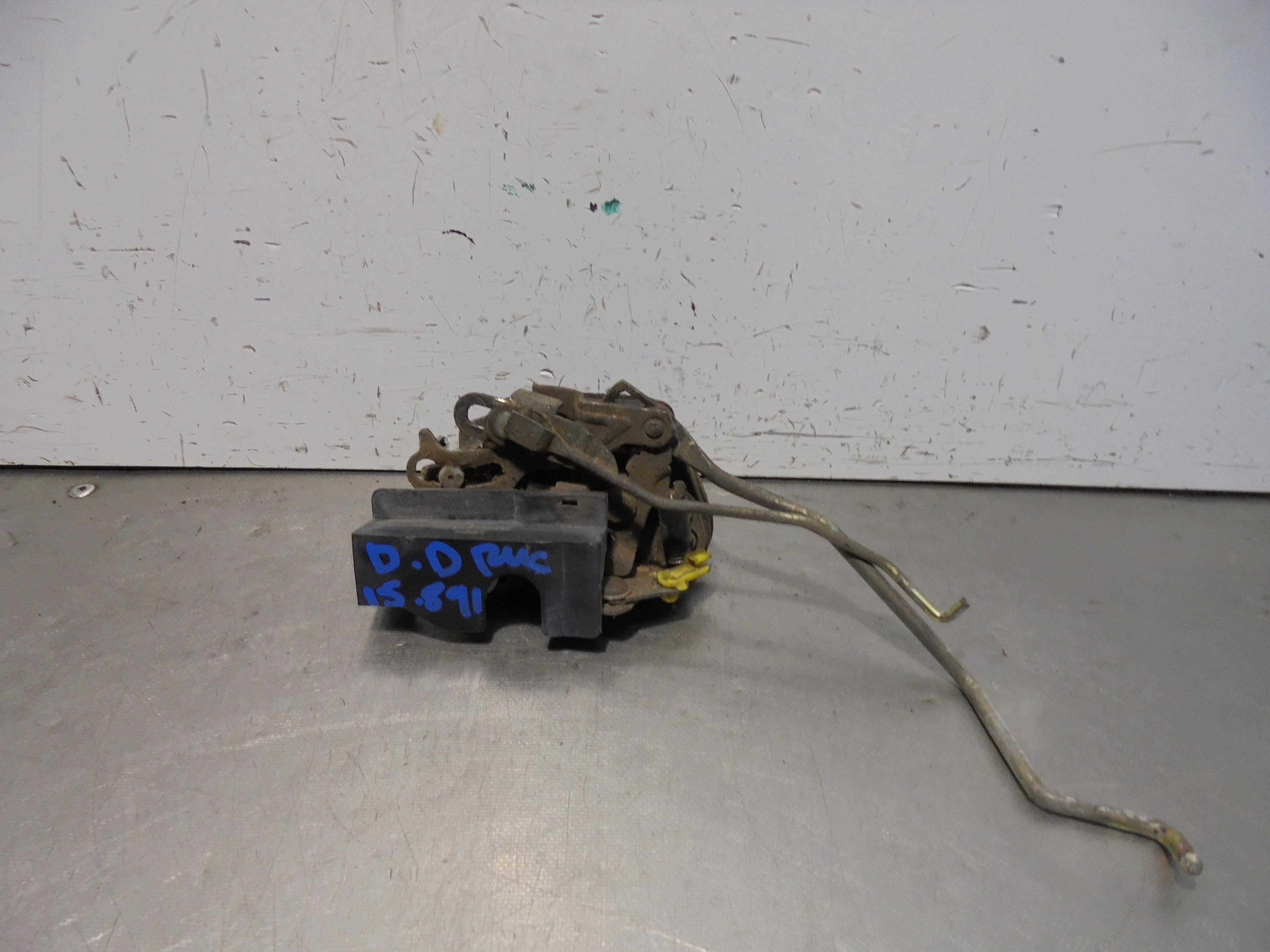 Recambio de cerradura puerta delantera derecha para hyundai accent (lc) gl 5p referencia OEM IAM   