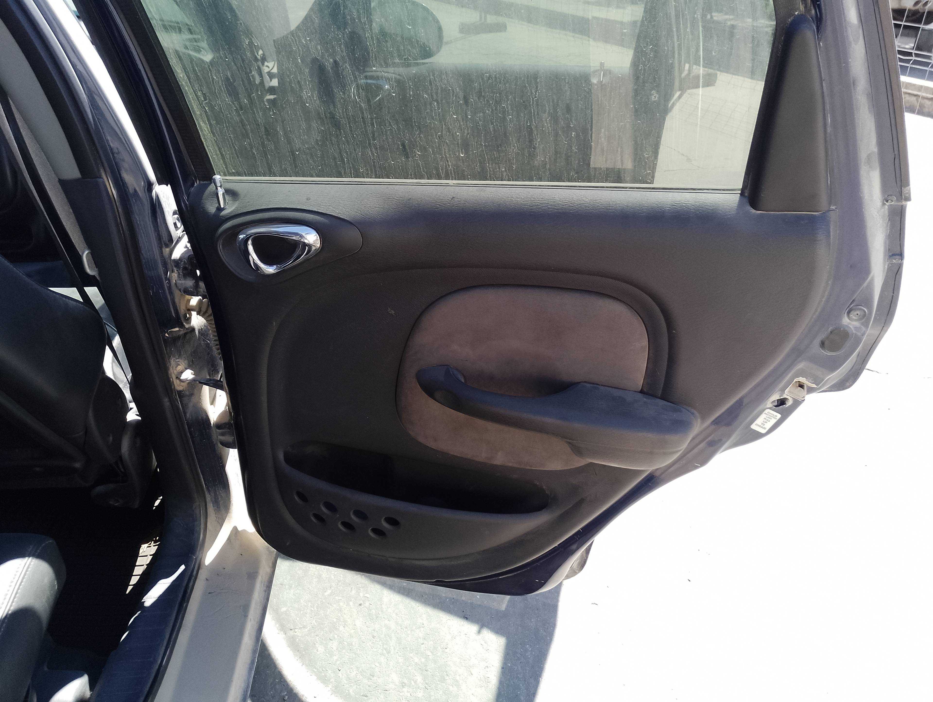Recambio de guarnecido puerta trasera derecha para chrysler pt cruiser (pt) referencia OEM IAM   