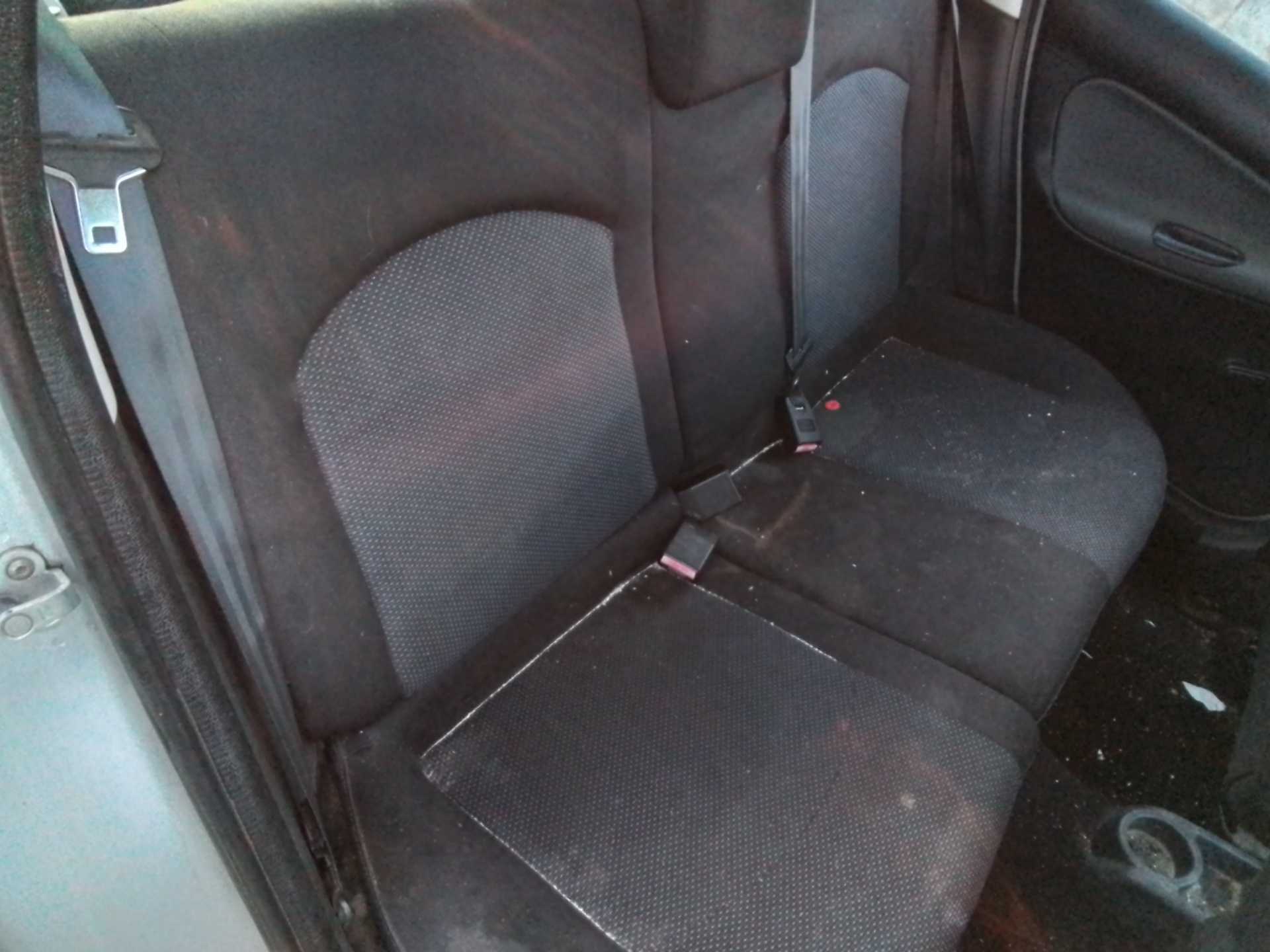 Recambio de asientos traseros para peugeot 206+ básico referencia OEM IAM   