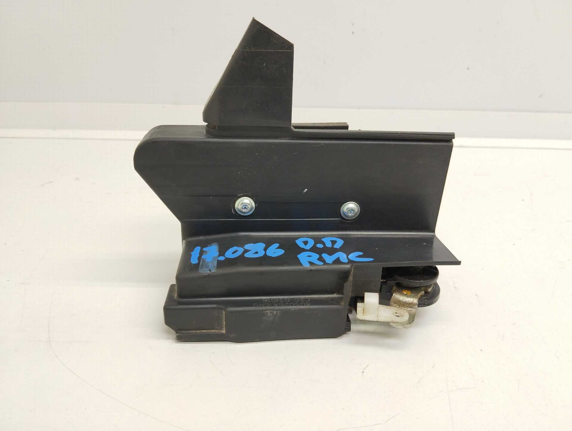 Recambio de cerradura puerta delantera derecha para dacia sandero stepway comfort referencia OEM IAM C2C031018 805026816R 