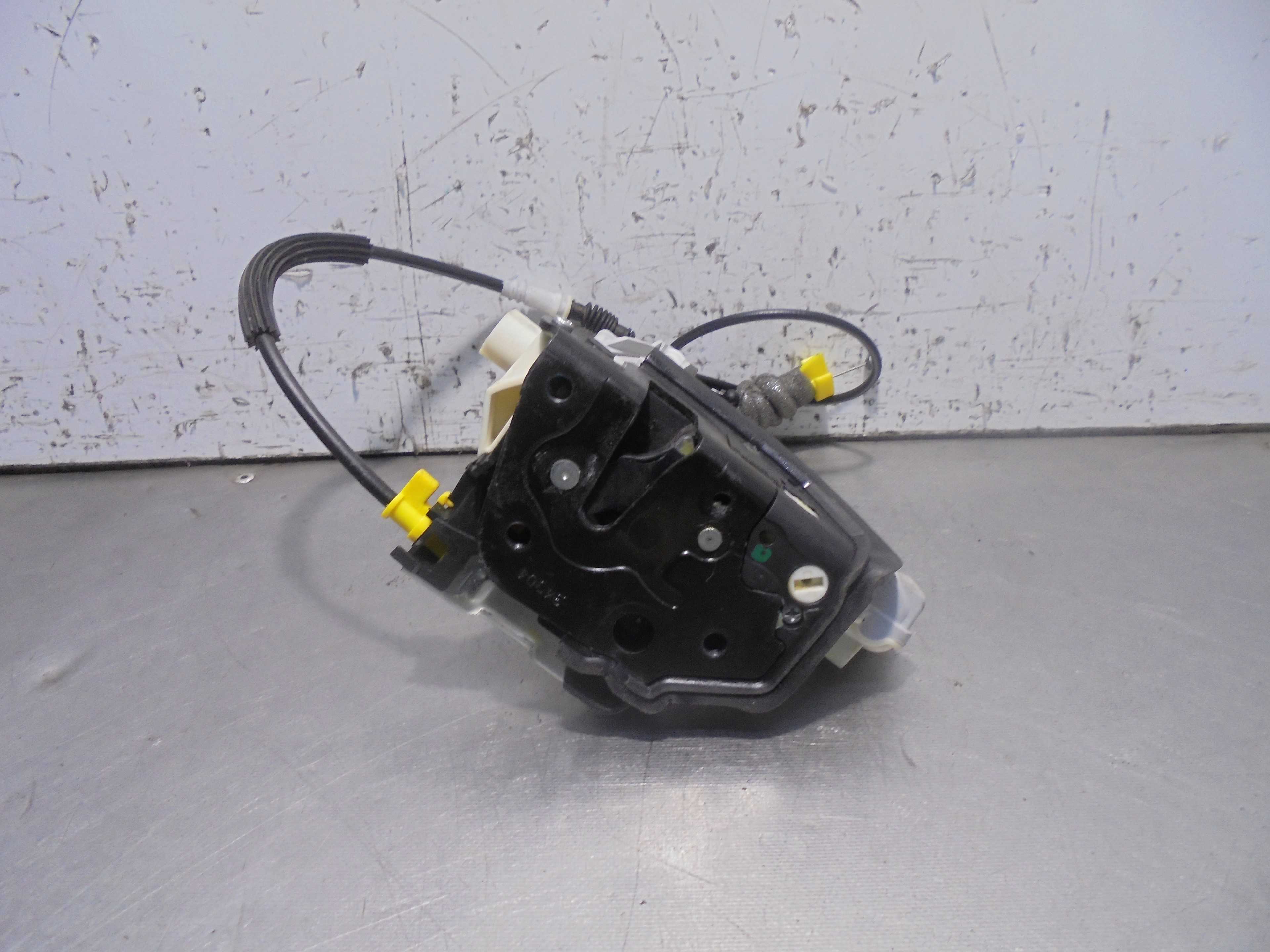 Recambio de cerradura puerta trasera derecha para audi a6 avant (4g5) 3.0 tdi quattro referencia OEM IAM 4G0839016B 4G0839016B 