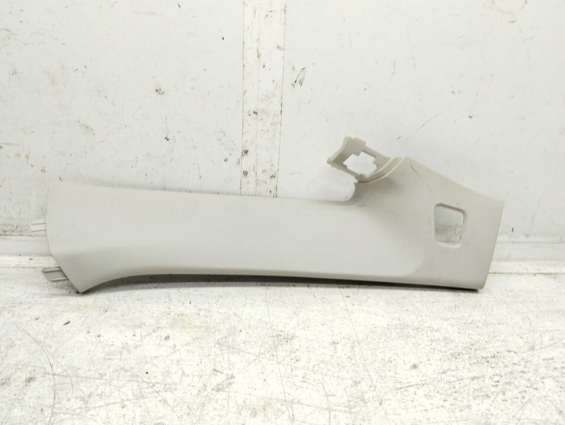 Recambio de moldura interior para renault scenic iv zen referencia OEM IAM 769118993R  