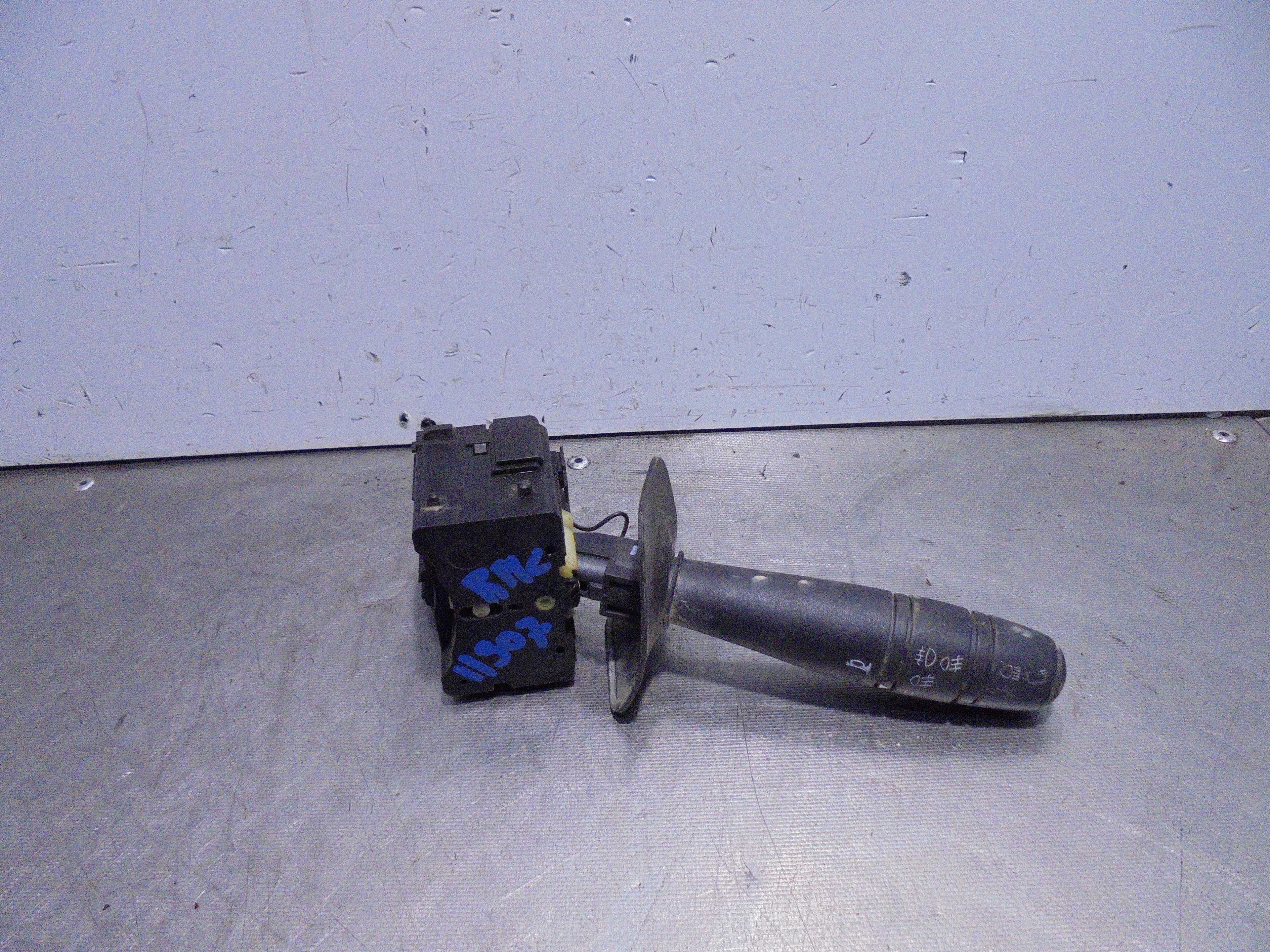 Recambio de mando intermitentes para dacia logan ambiance referencia OEM IAM 8200213173  