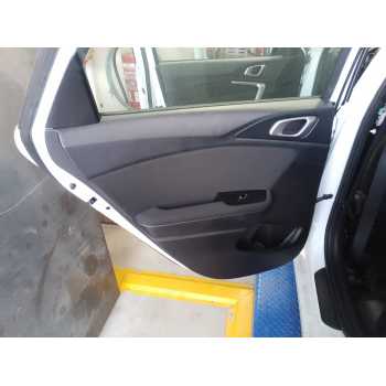Recambio de guarnecido puerta trasera izquierda para kia ceed concept referencia OEM IAM   
