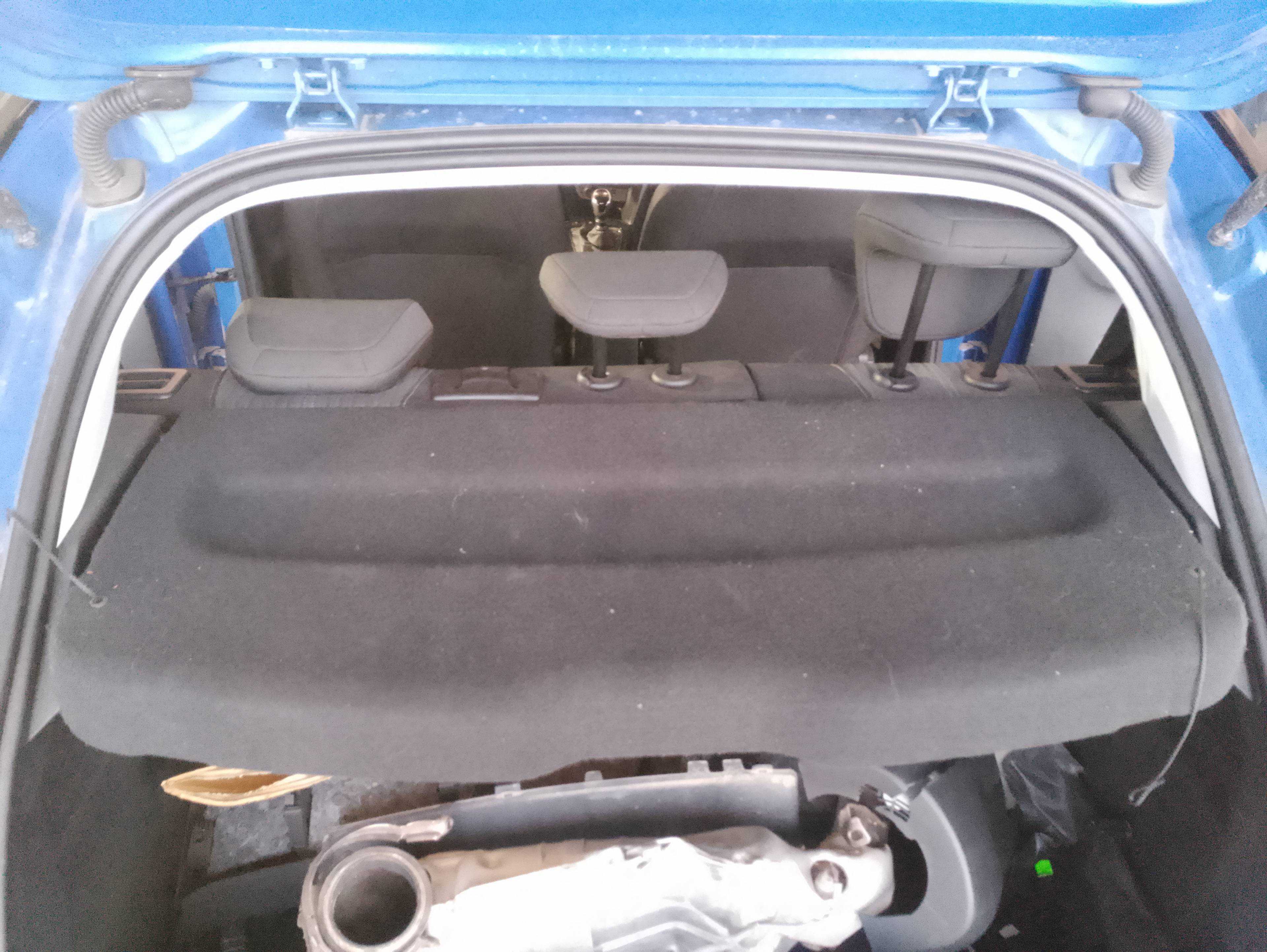 Recambio de bandeja trasera para opel corsa f edition referencia OEM IAM   