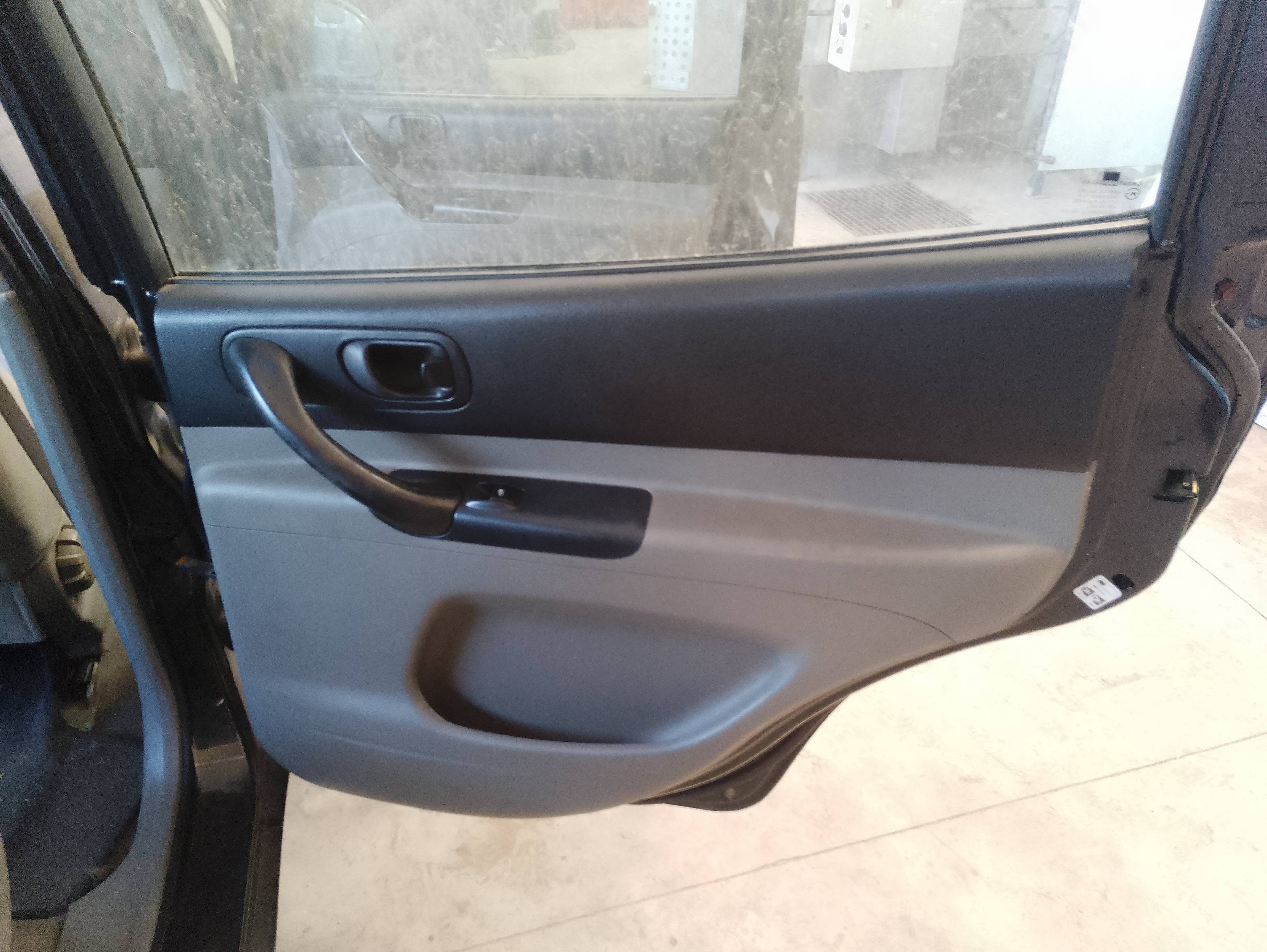 Recambio de guarnecido puerta trasera derecha para chevrolet tacuma se referencia OEM IAM   