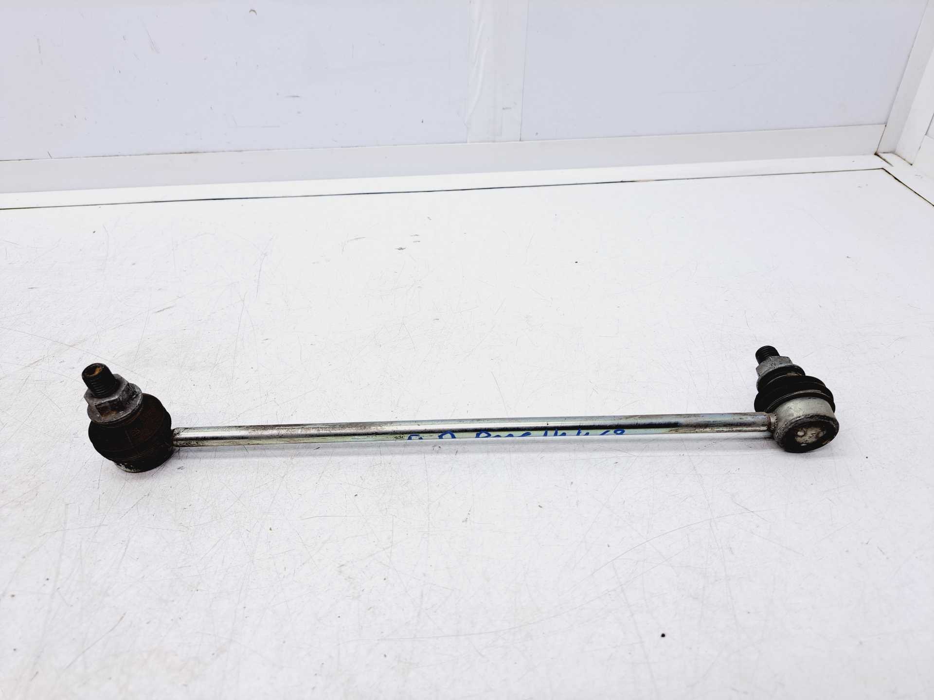 Recambio de bieleta estabilizadora delantera derecha para volkswagen tiguan 2.0 tdi referencia OEM IAM 5Q0411315A  