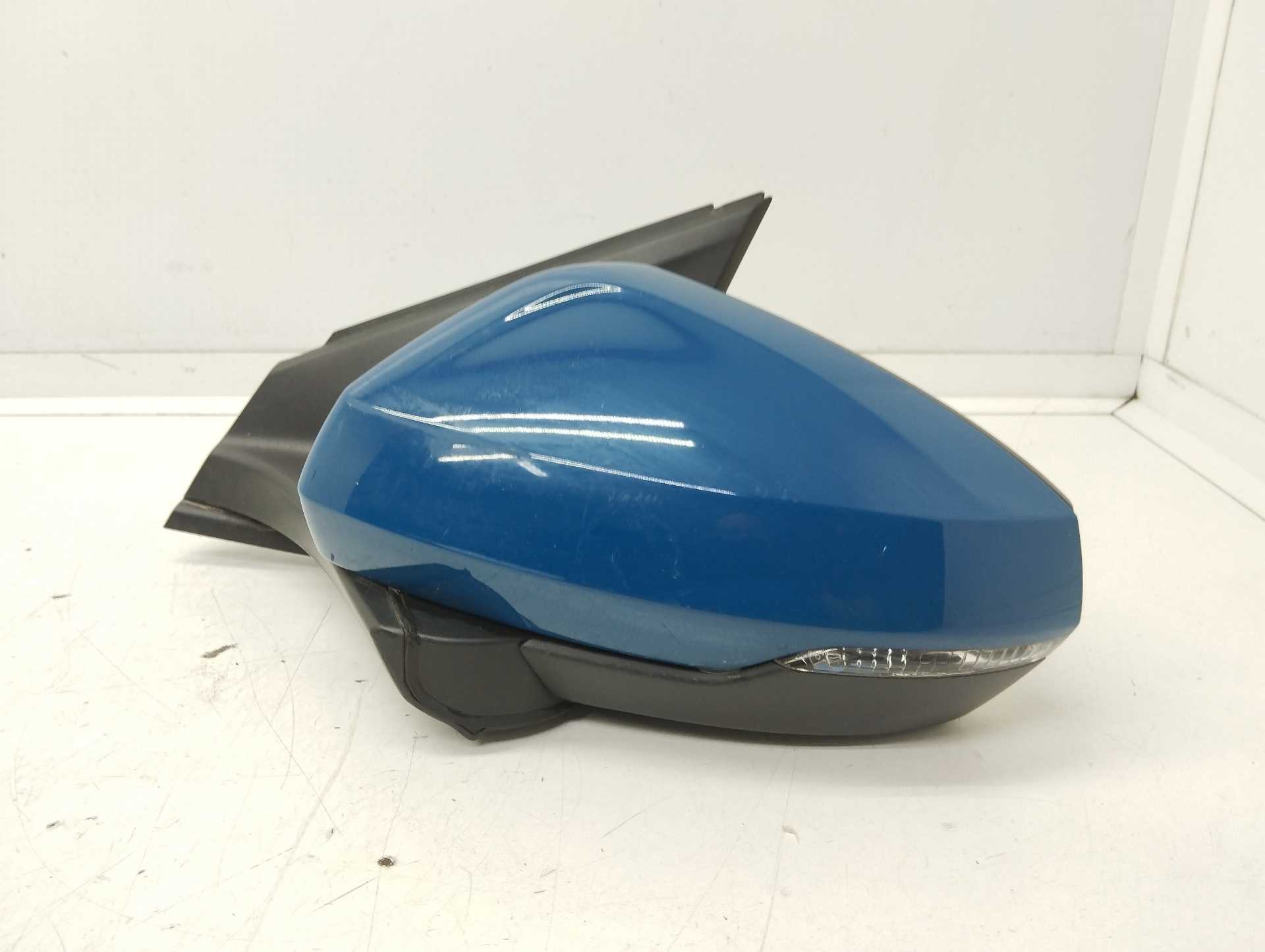 Recambio de retrovisor izquierdo para volkswagen polo 1.0 tsi referencia OEM IAM 2G0857933  