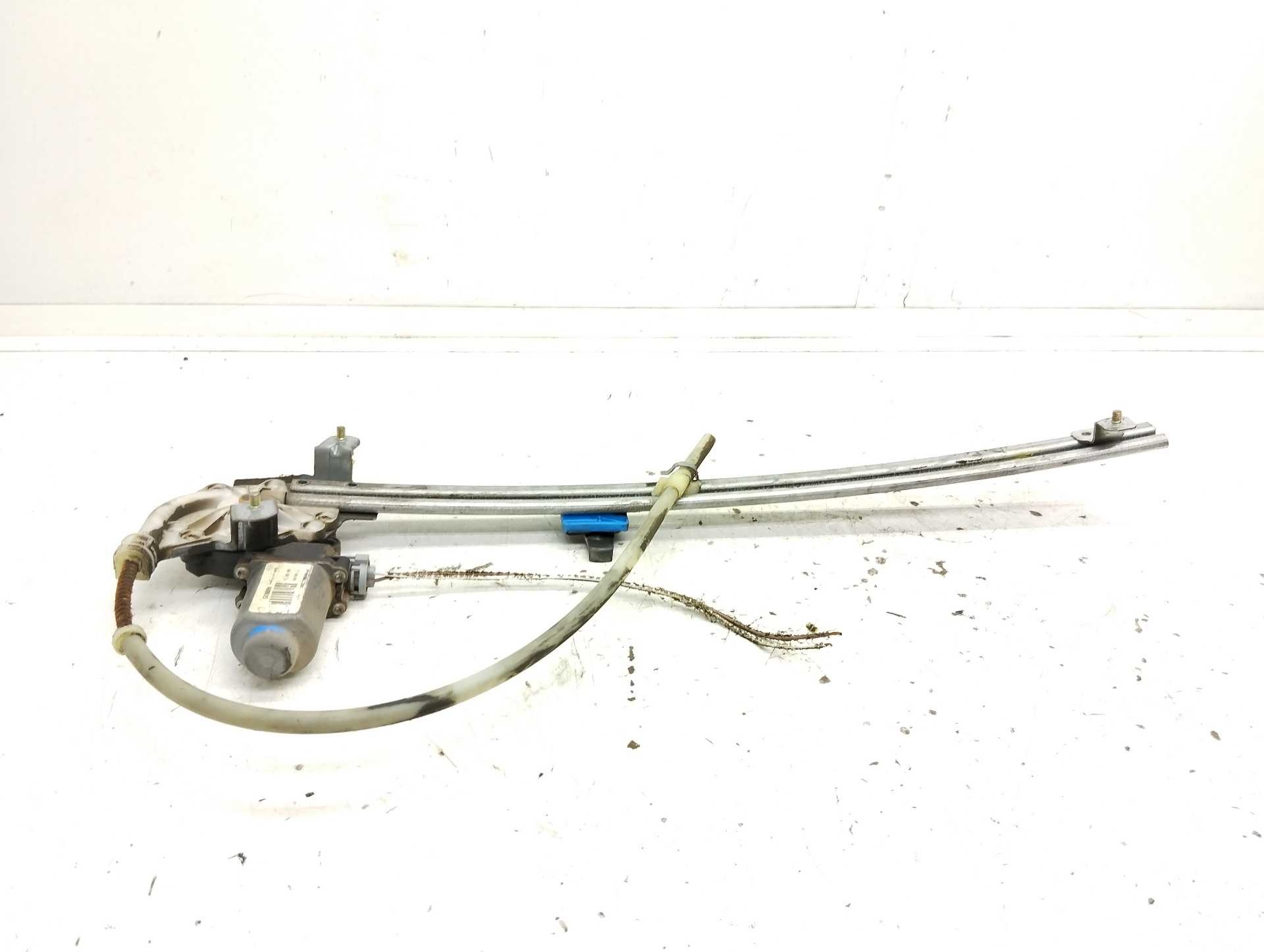 Recambio de elevalunas trasero izquierdo para renault espace iv (jk0) dynamique referencia OEM IAM 8200017909 400615 