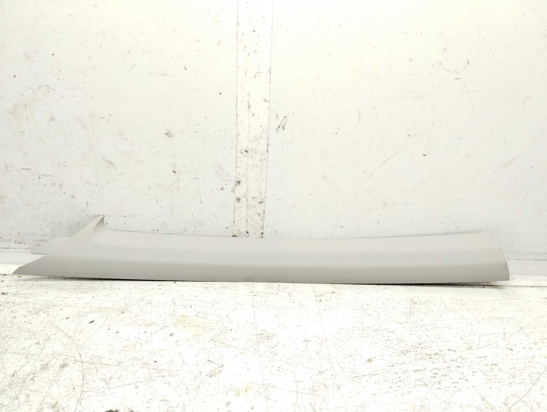 Recambio de moldura interior para renault scenic iv zen referencia OEM IAM 769124036  