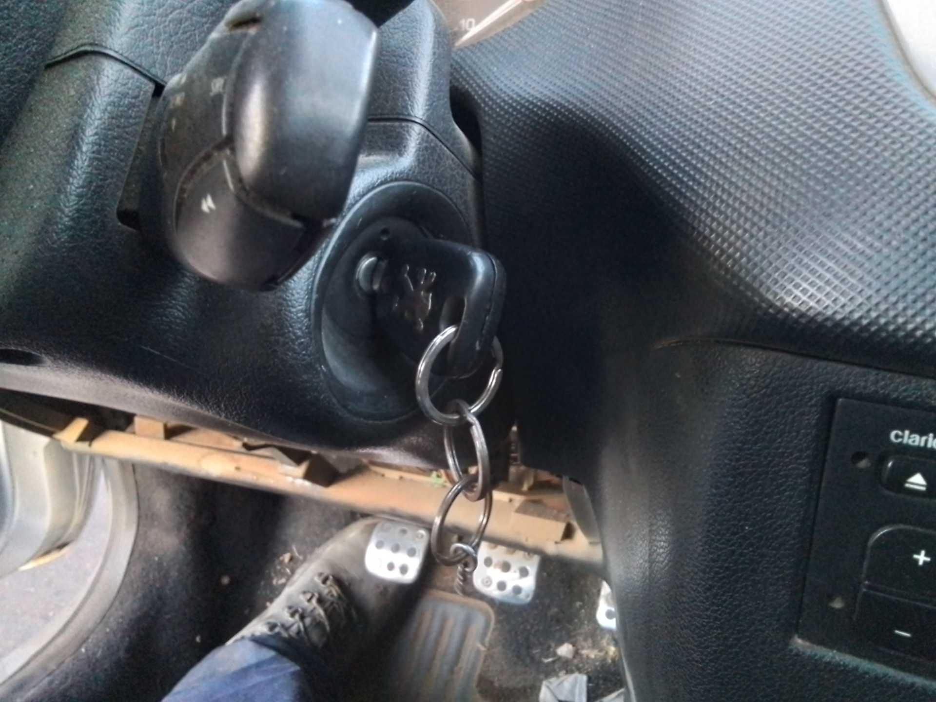 Recambio de conmutador de arranque para peugeot 206+ básico referencia OEM IAM   