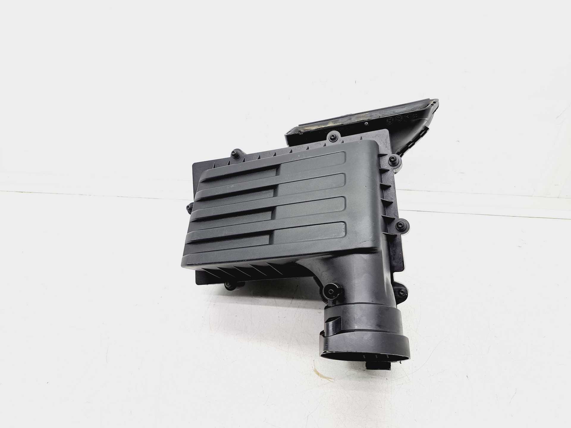 Recambio de caja filtro aire para volkswagen tiguan 2.0 tdi referencia OEM IAM 5Q0129607AA  