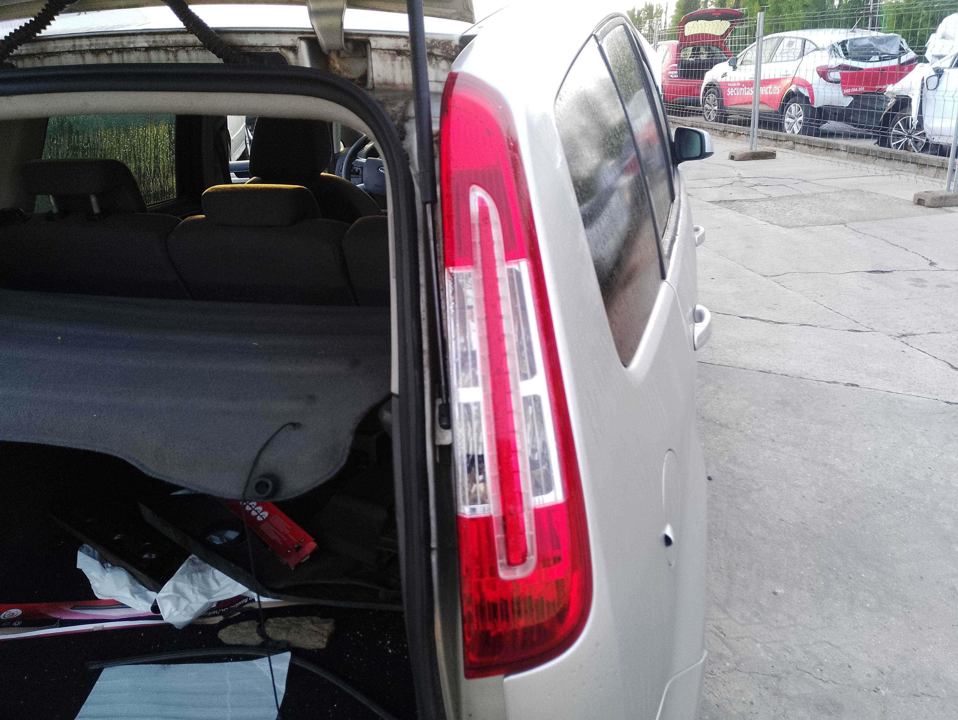 Recambio de piloto trasero derecho para ford focus c-max (cap) ambiente (d) referencia OEM IAM   