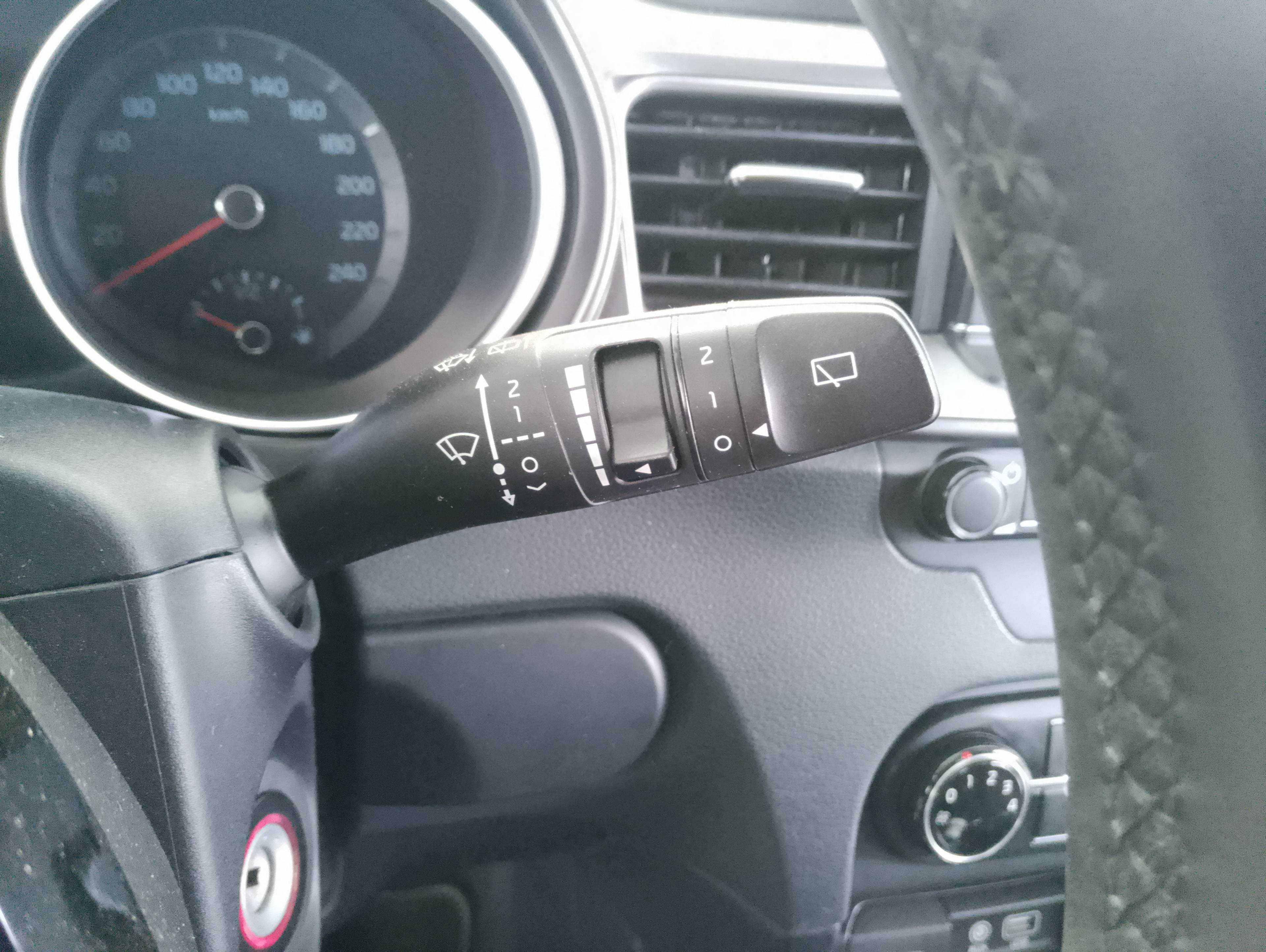 Recambio de mando limpia para kia ceed concept referencia OEM IAM   