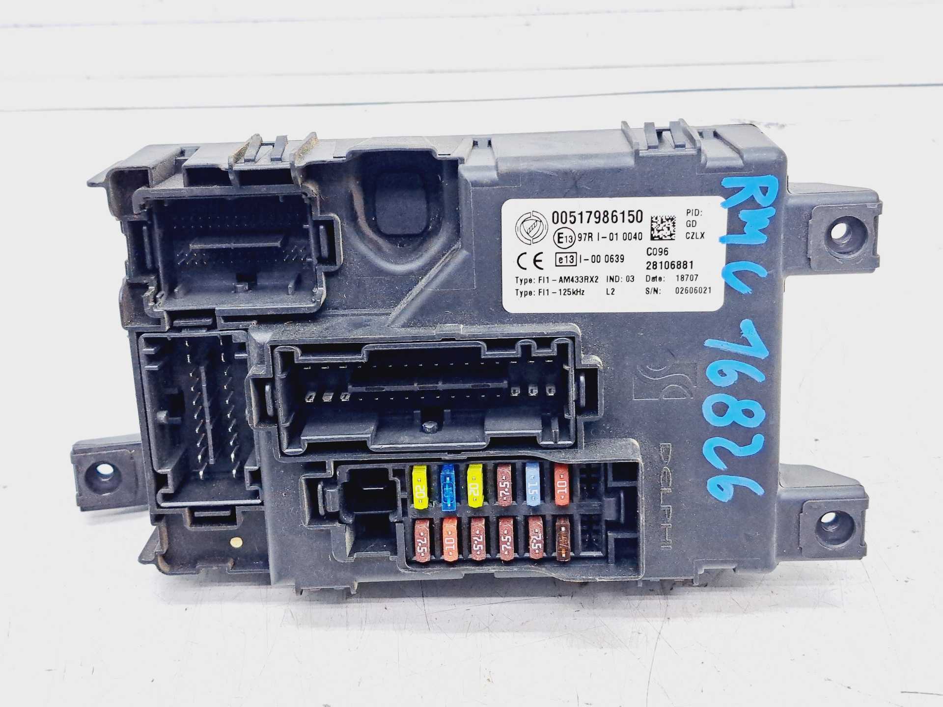 Recambio de caja reles / fusibles para fiat grande punto (199) 1.3 16v jtd cat referencia OEM IAM 00517986150  