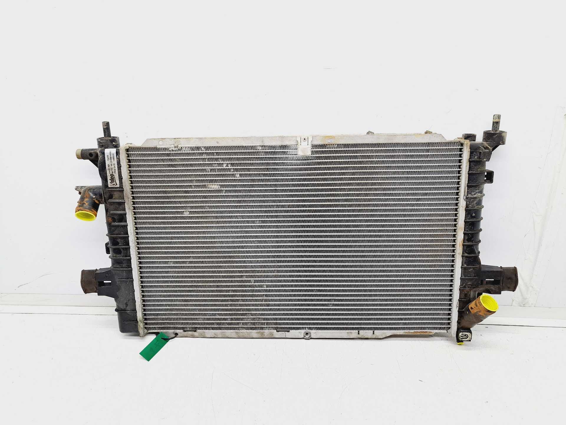Recambio de radiador agua para opel astra h berlina cosmo referencia OEM IAM 734380 VALEO 