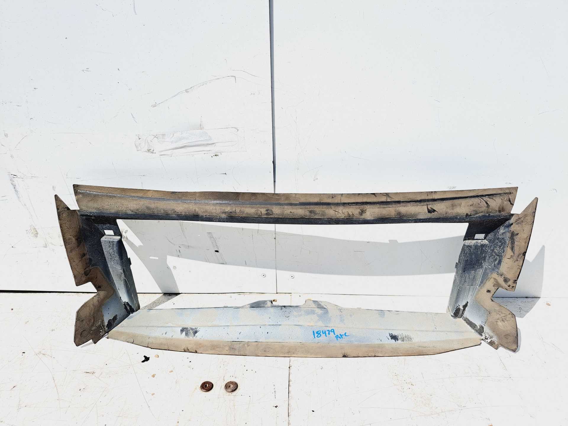 Recambio de deflector de radiador para land rover freelander (ln) 2.2 td referencia OEM IAM BH528327  