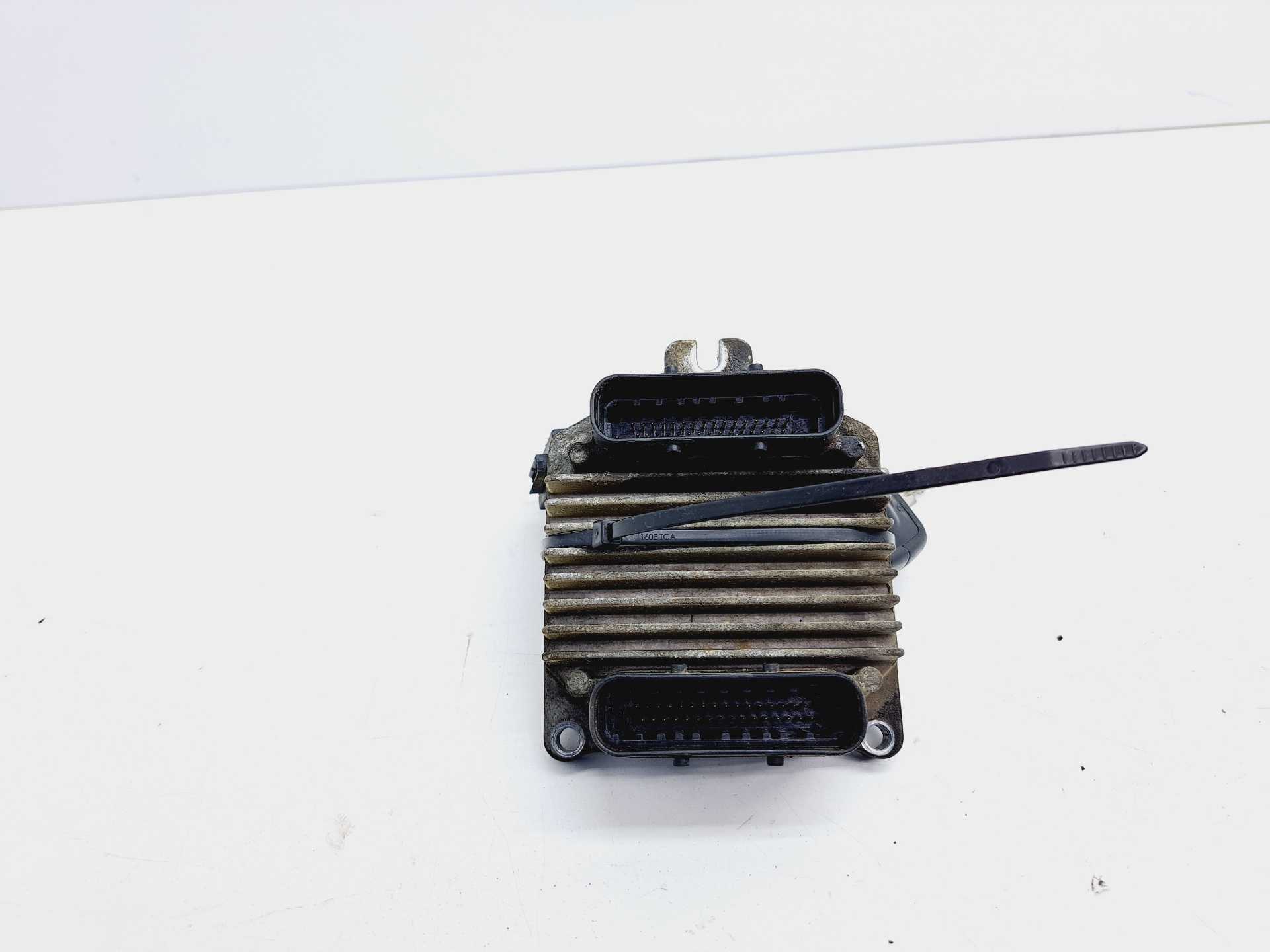 Recambio de centralita motor uce para opel astra g berlina comfort referencia OEM IAM 09355929 DELCO 