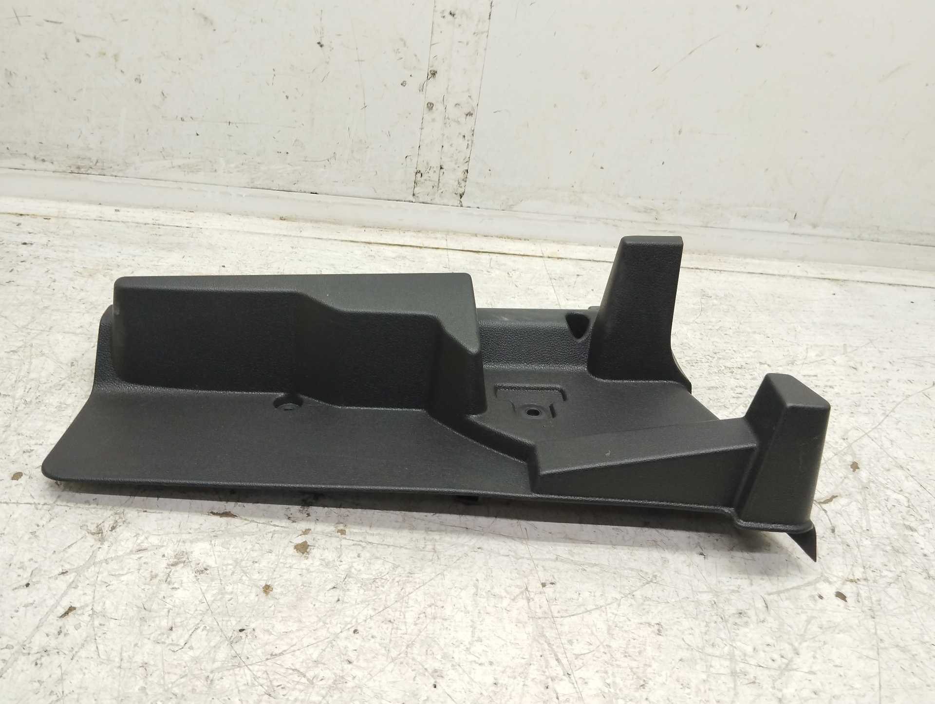 Recambio de moldura interior para renault scenic iv zen referencia OEM IAM 767H31641R  