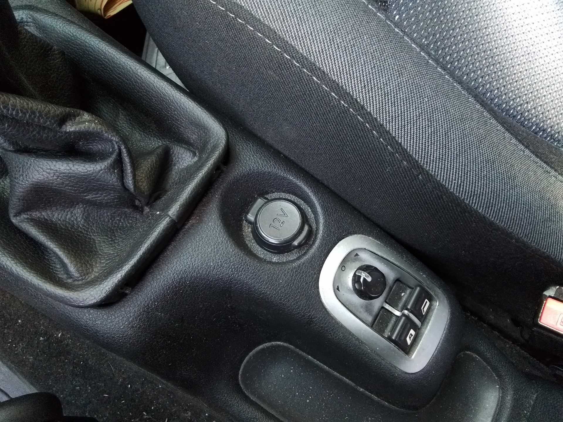 Recambio de mando retrovisor para peugeot 206+ 1.4 hdi referencia OEM IAM   