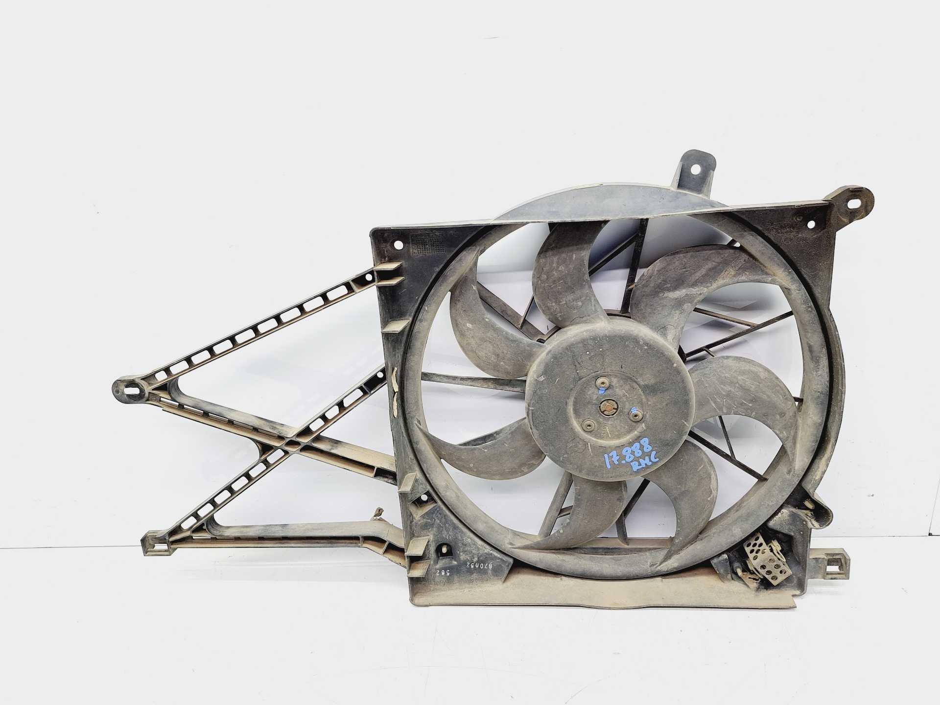 Recambio de electroventilador para opel astra g berlina comfort referencia OEM IAM 90570739 0130303245 BOSCH