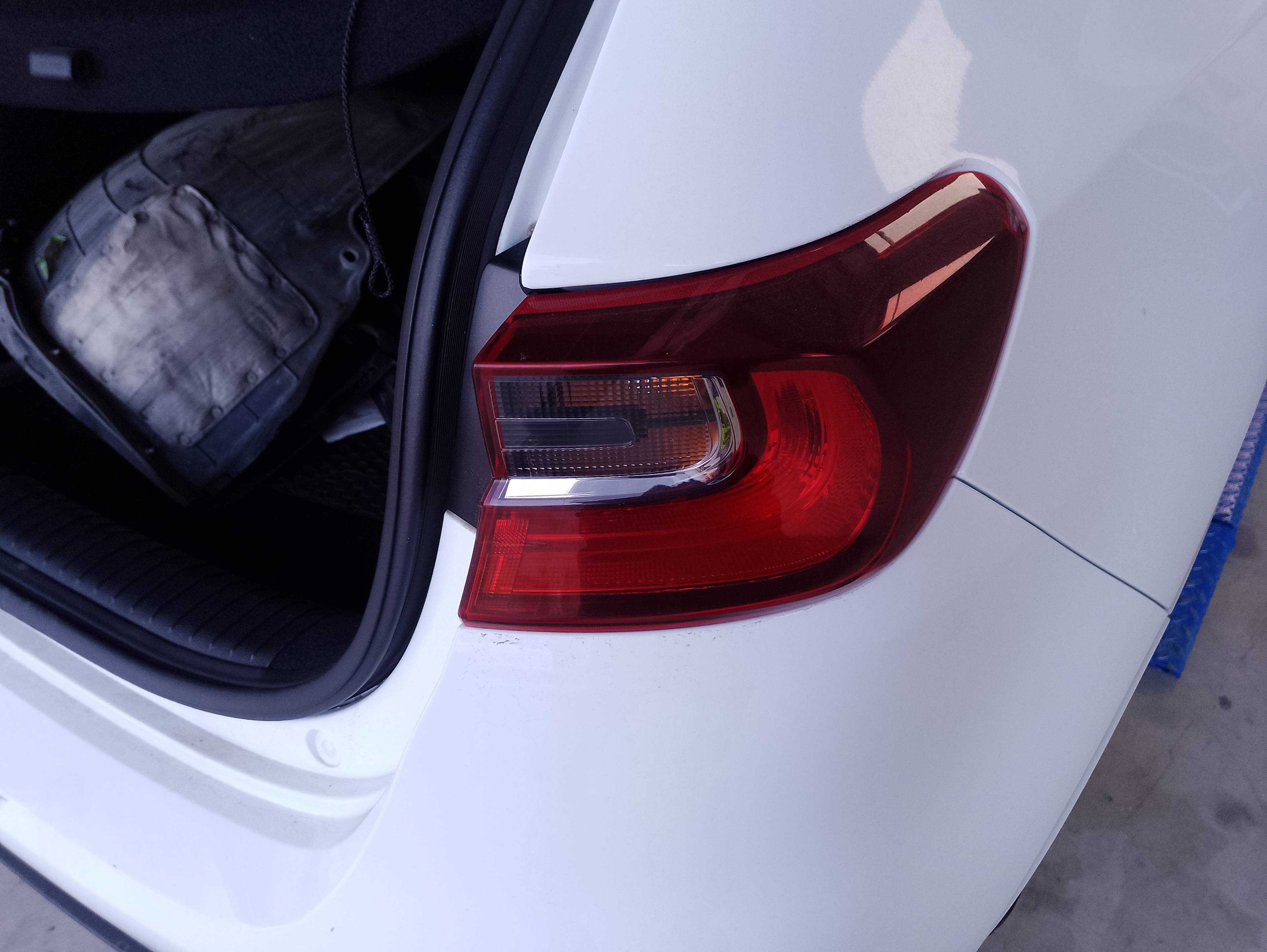 Recambio de piloto trasero derecho para kia ceed concept referencia OEM IAM 92402J7000  