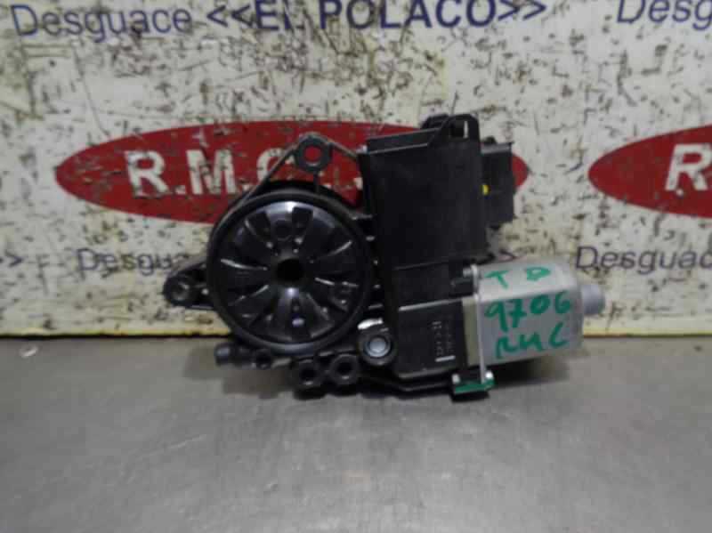 Recambio de motor elevalunas trasero derecho para hyundai i40 comfort referencia OEM IAM 1137328730  