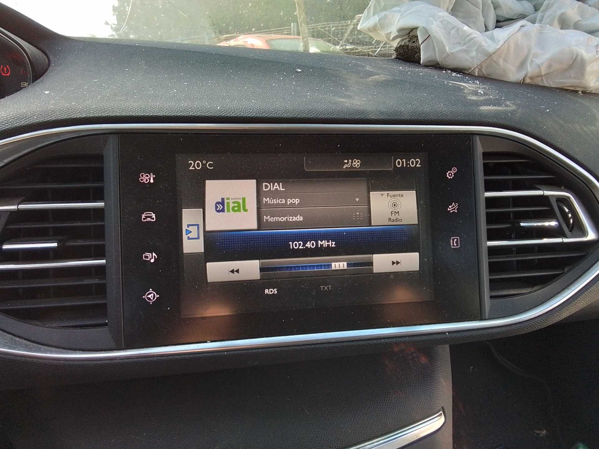 Recambio de pantalla multifuncion para peugeot 308 style referencia OEM IAM   