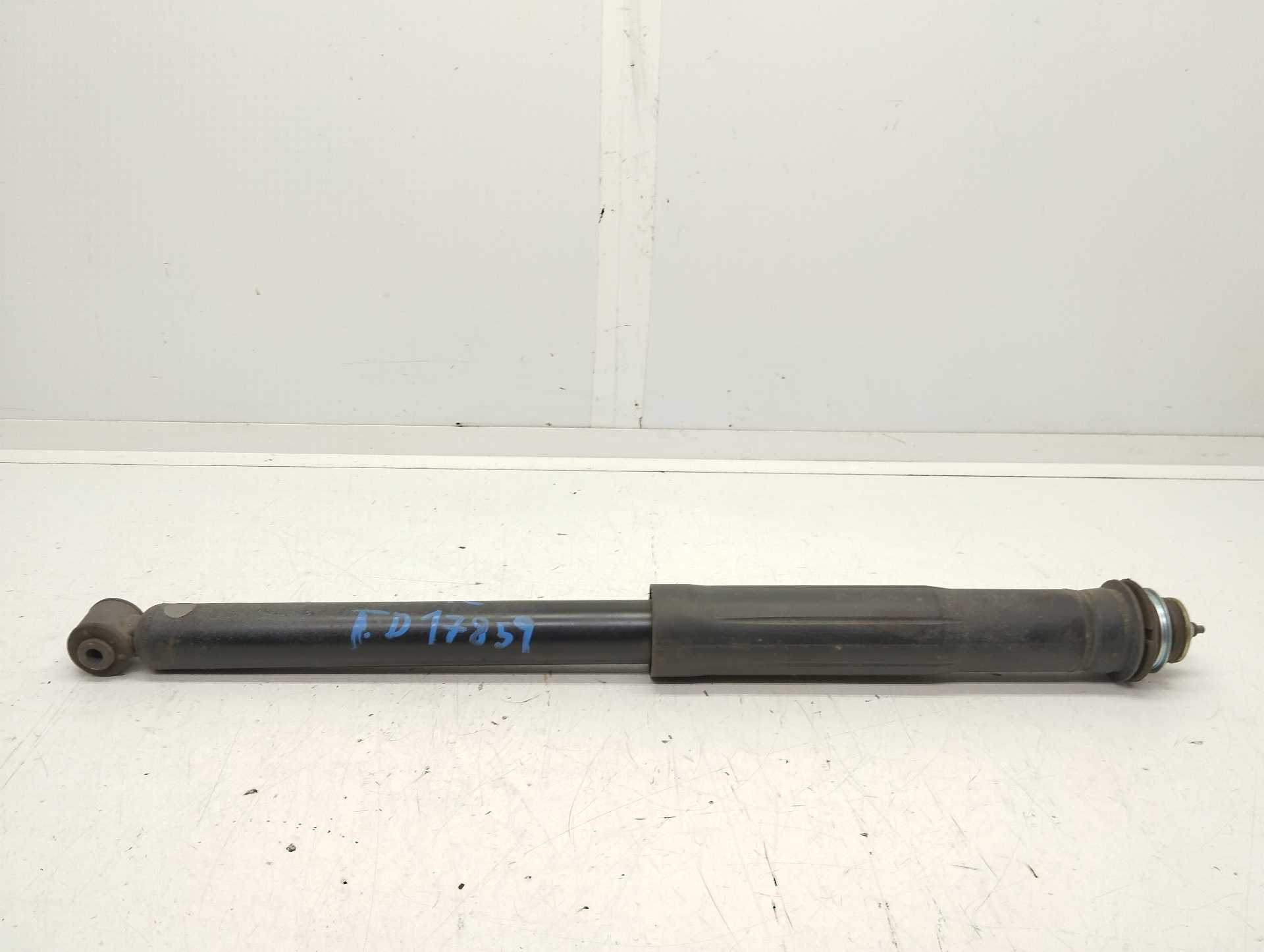 Recambio de amortiguador trasero derecho para toyota yaris active hybrid referencia OEM IAM 485300D840 48530-0D450 485300DA41