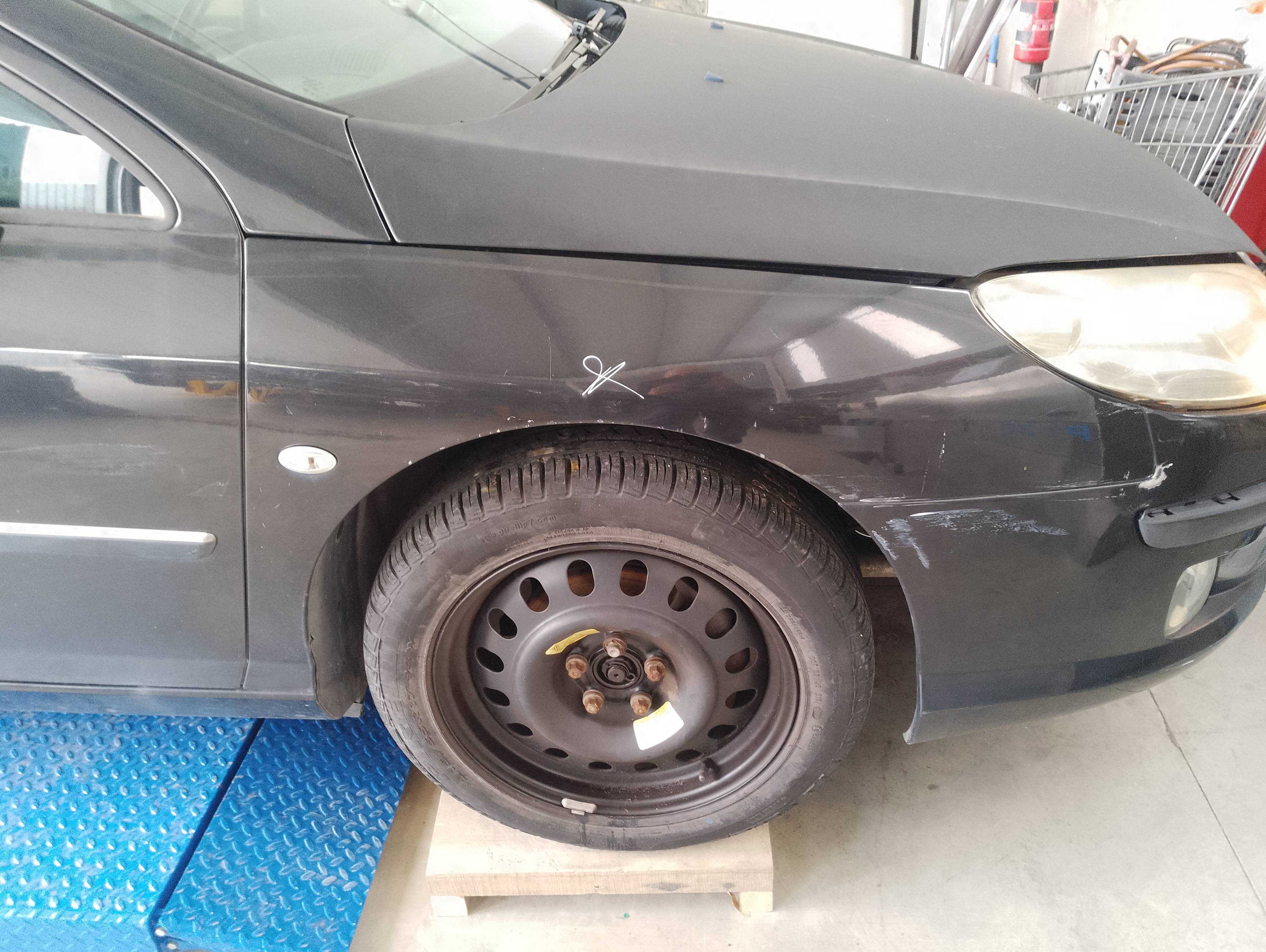 Recambio de aleta delantera derecha para peugeot 407 st confort referencia OEM IAM   