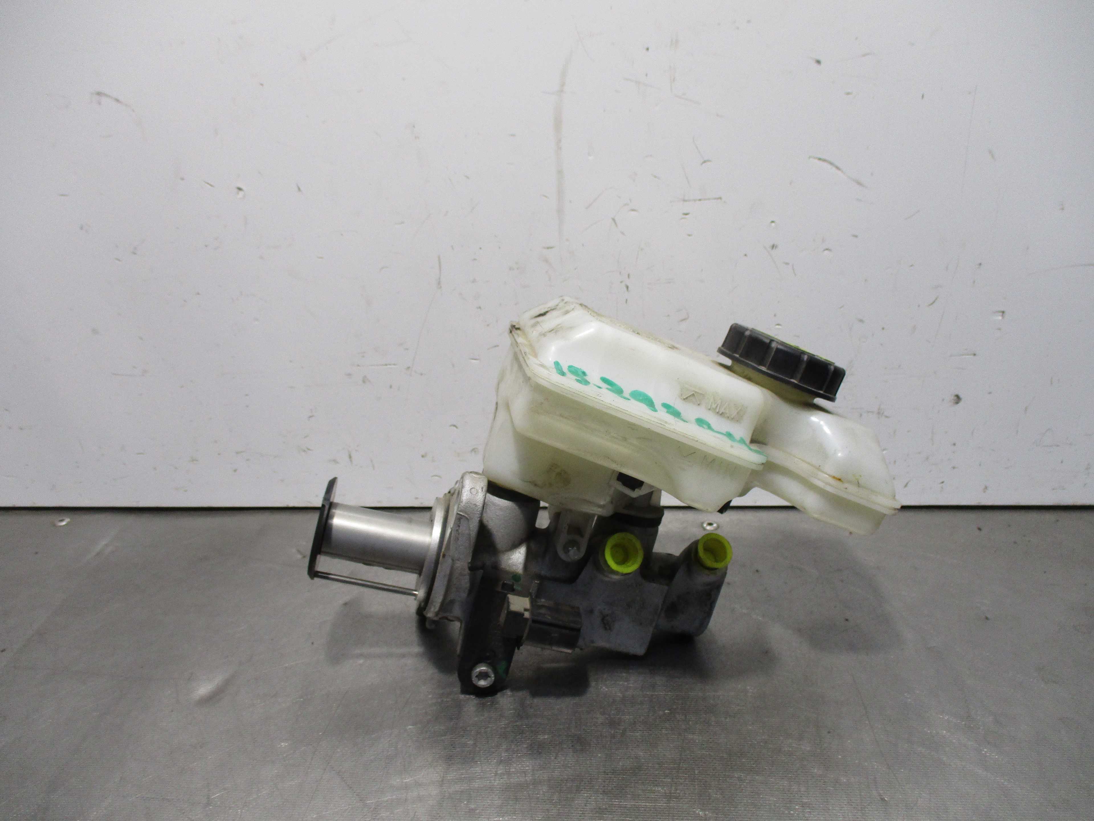 Recambio de bomba freno para audi a3 sedán (8vm) 30 tdi básico referencia OEM IAM 5Q1611301C 32668423 TRW