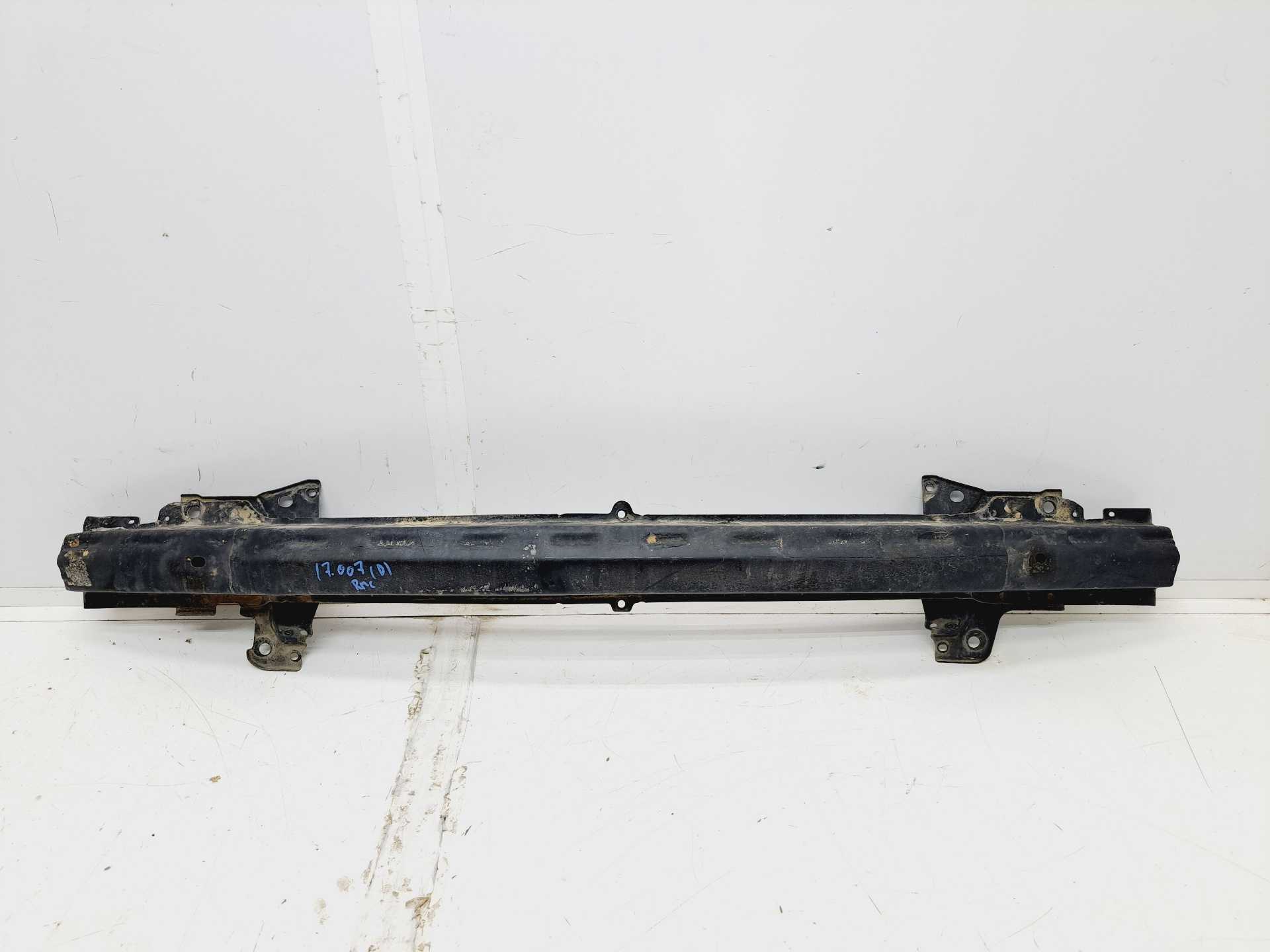Recambio de refuerzo paragolpes delantero para volkswagen golf iv berlina (1j1) básico referencia OEM IAM 1J0806636 1J0806635 