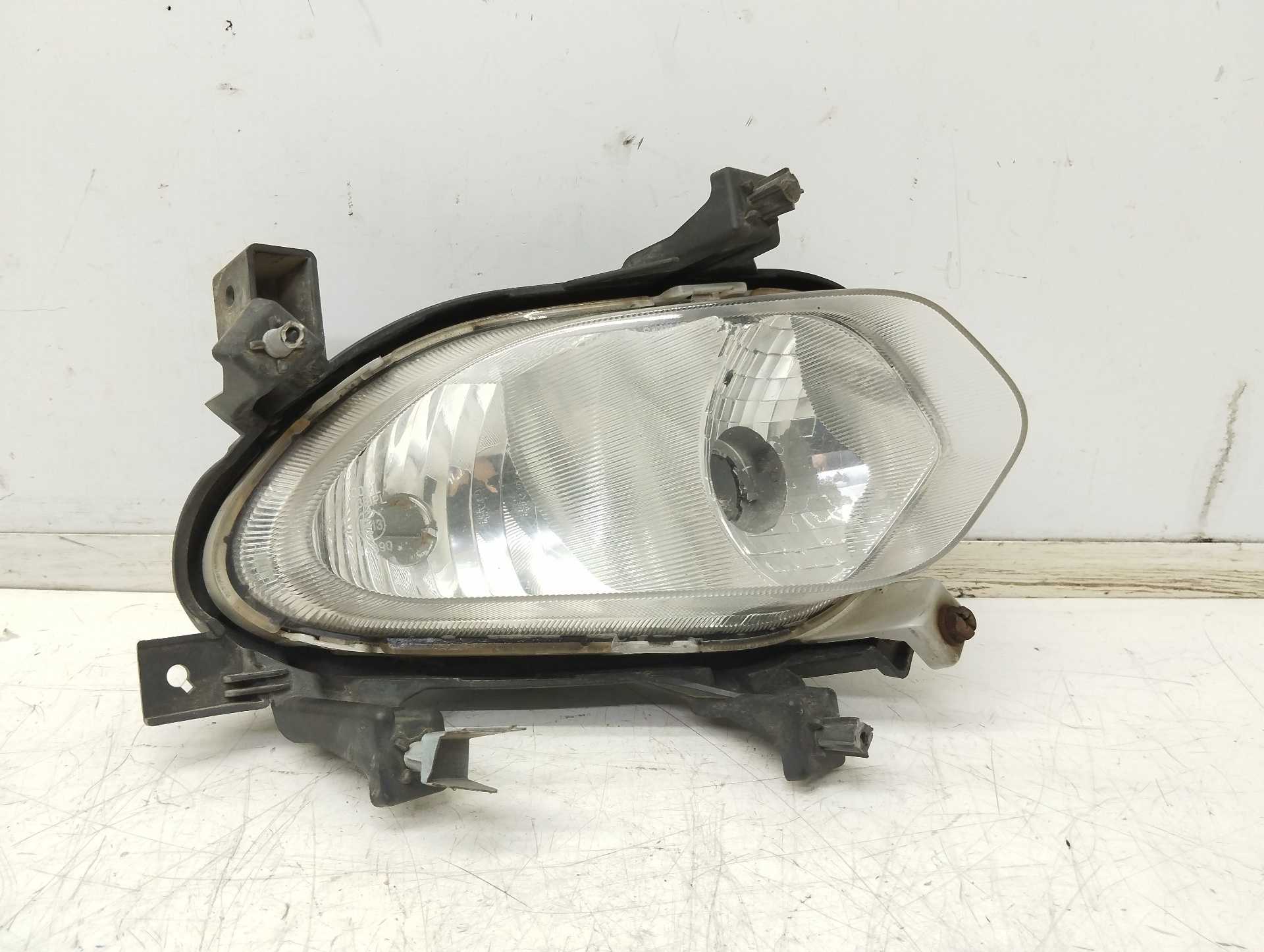 Recambio de faro antiniebla izquierdo para kia cee´d business referencia OEM IAM 92202A2  