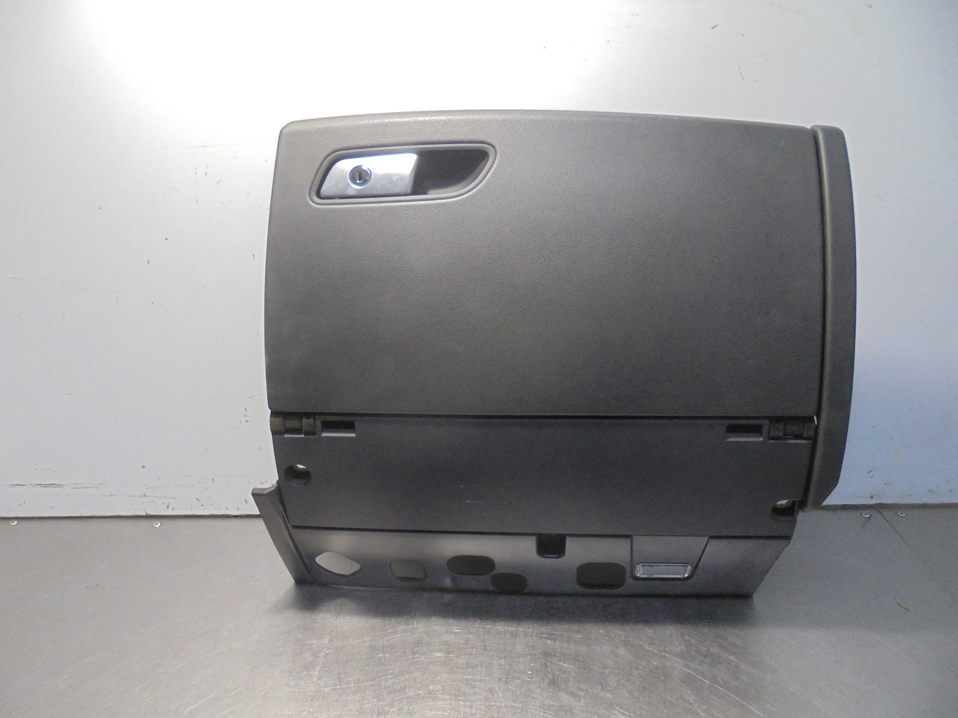 Recambio de guantera para audi a6 avant (4g5) 3.0 tdi quattro referencia OEM IAM   