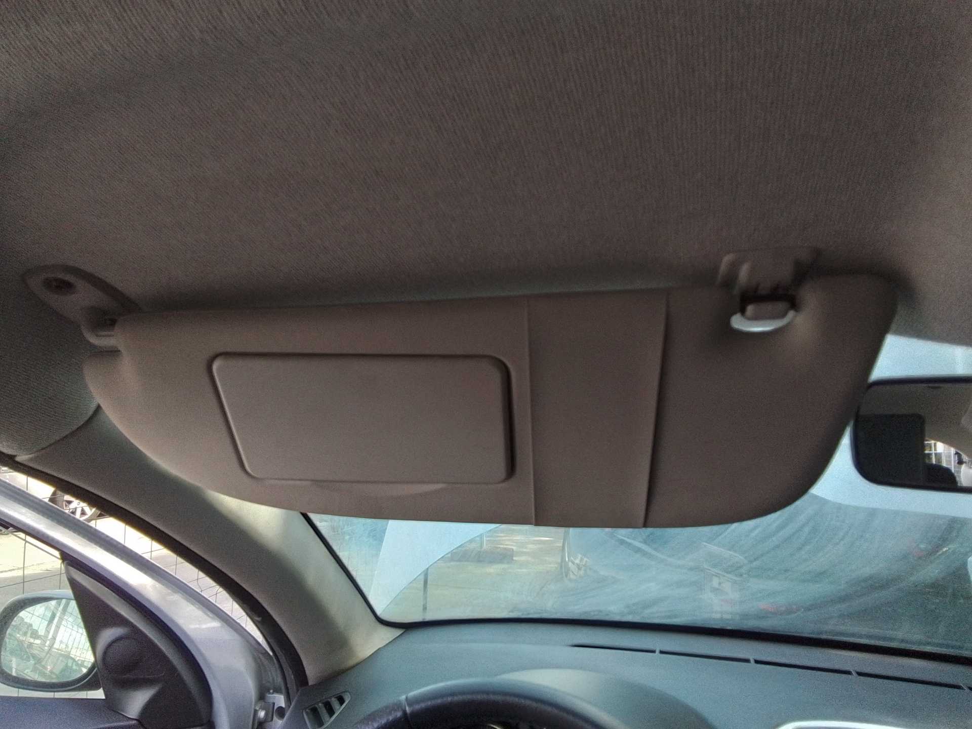 Recambio de parasol izquierdo para peugeot 206+ 1.4 hdi referencia OEM IAM   