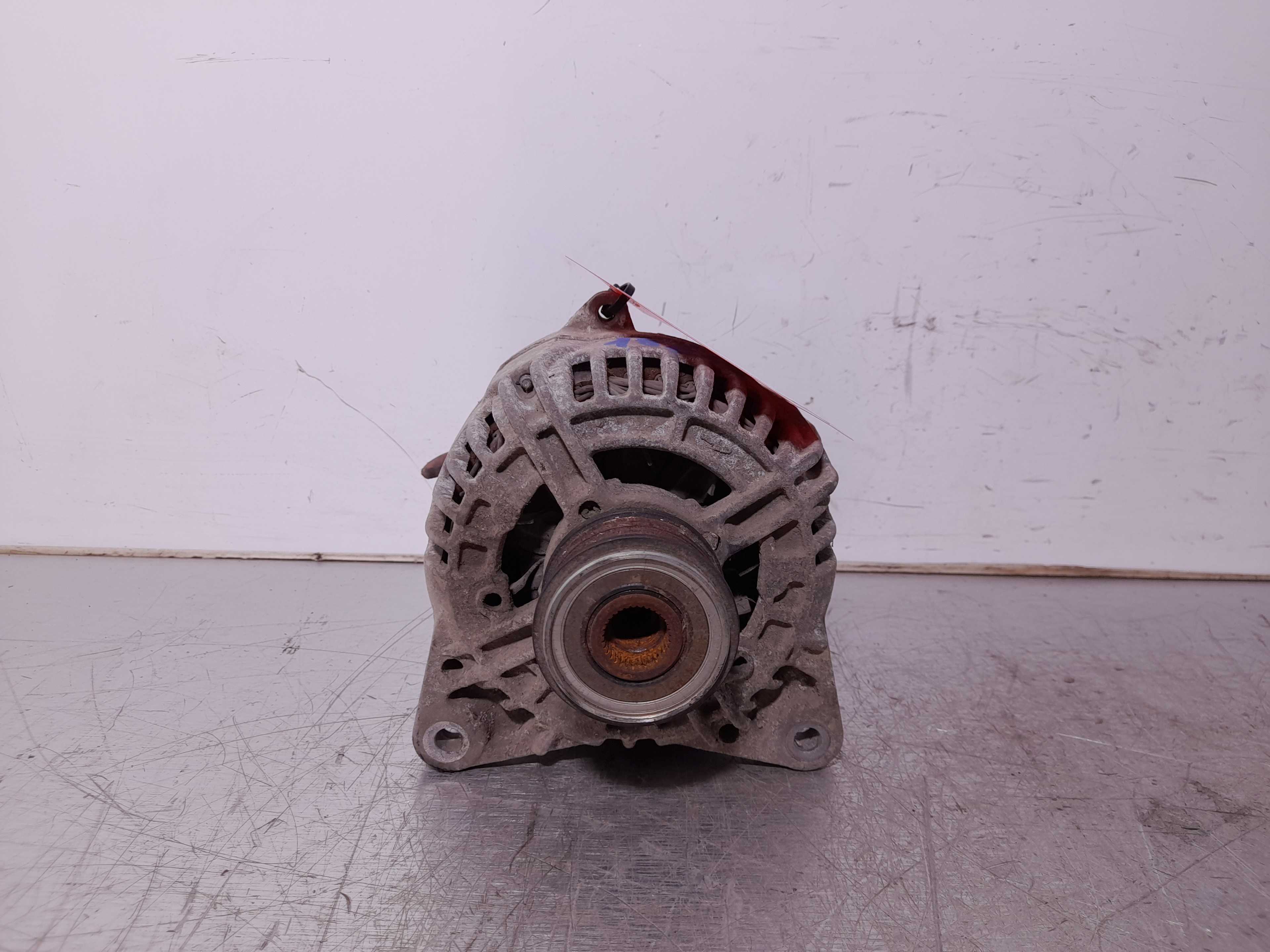 Recambio de alternador para renault kangoo 1.5 dci diesel referencia OEM IAM 8200660034-A  