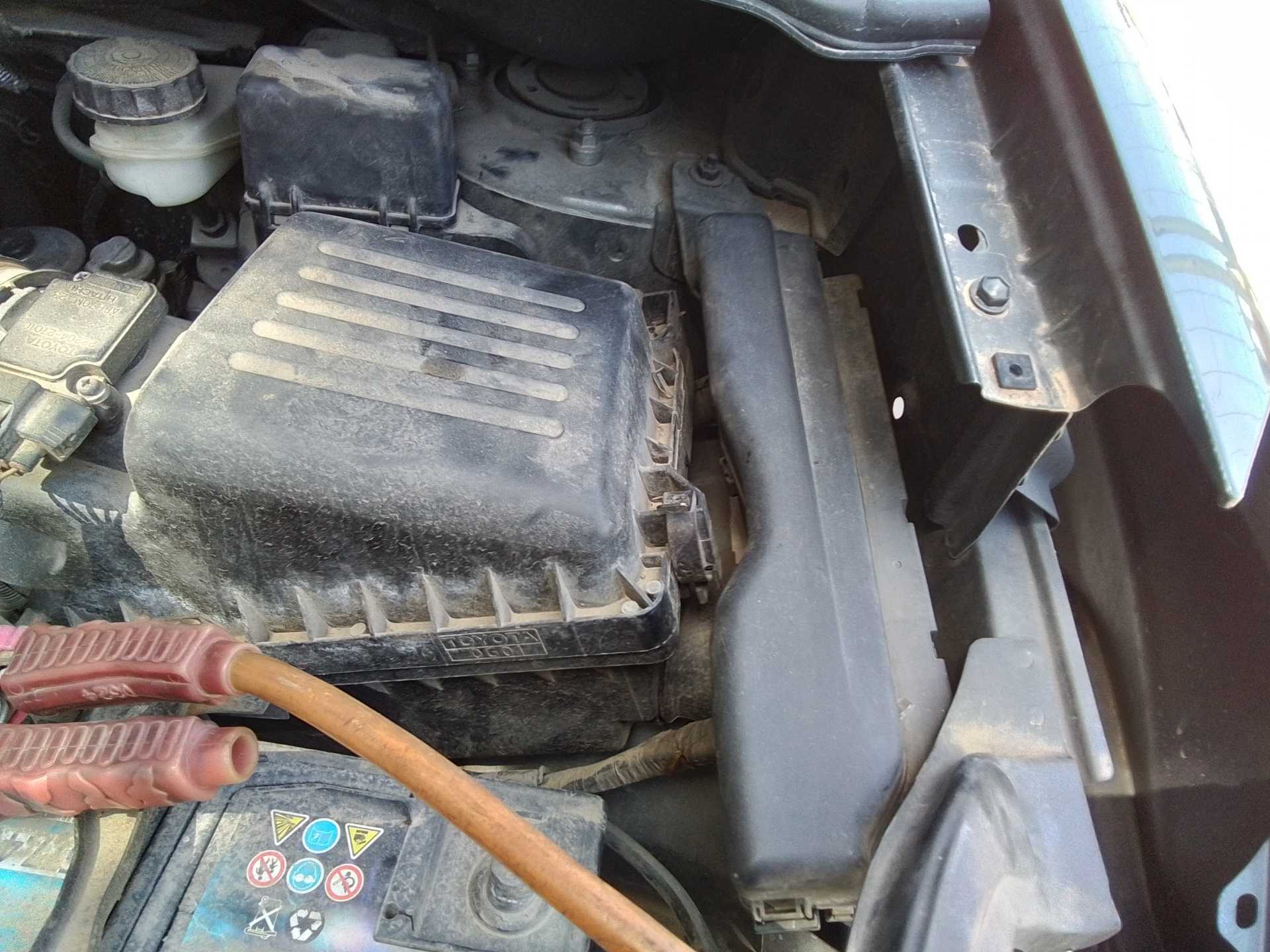 Recambio de caja reles / fusibles para toyota corolla verso (r1) 2.0 turbodiesel cat referencia OEM IAM   