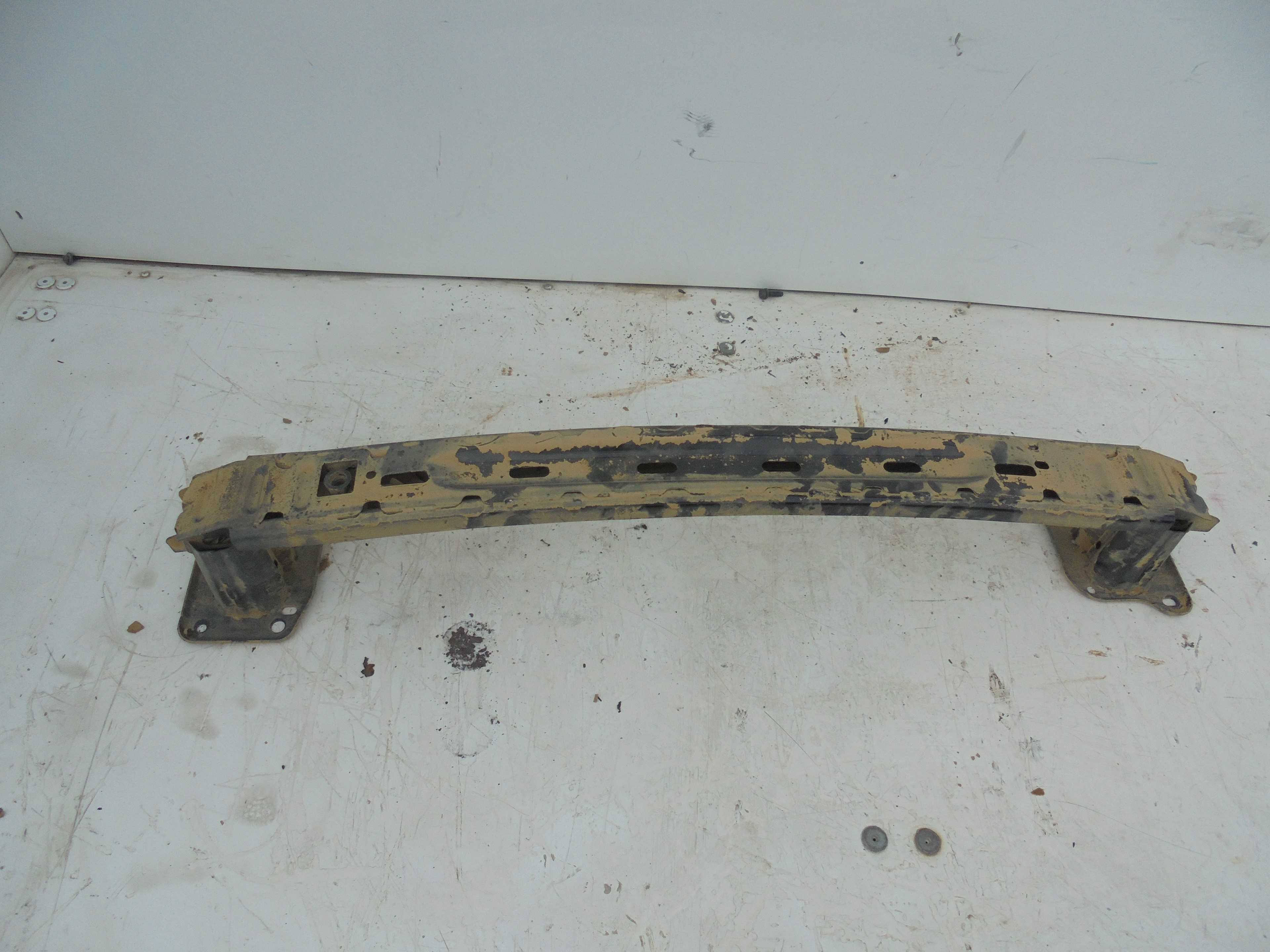 Recambio de refuerzo paragolpes trasero para ford puma hybrid st-line referencia OEM IAM 2491023  