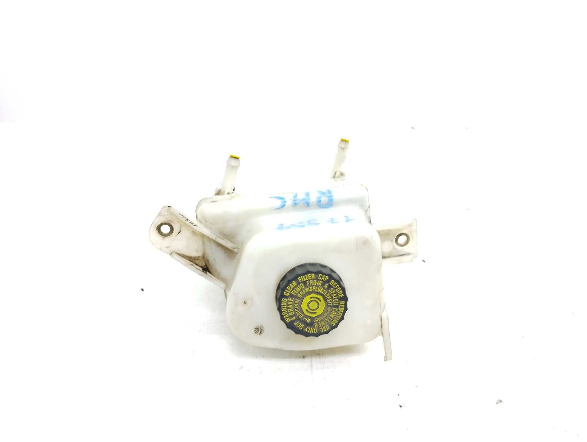 Recambio de deposito liquido frenos para toyota yaris active hybrid referencia OEM IAM 03350887071  